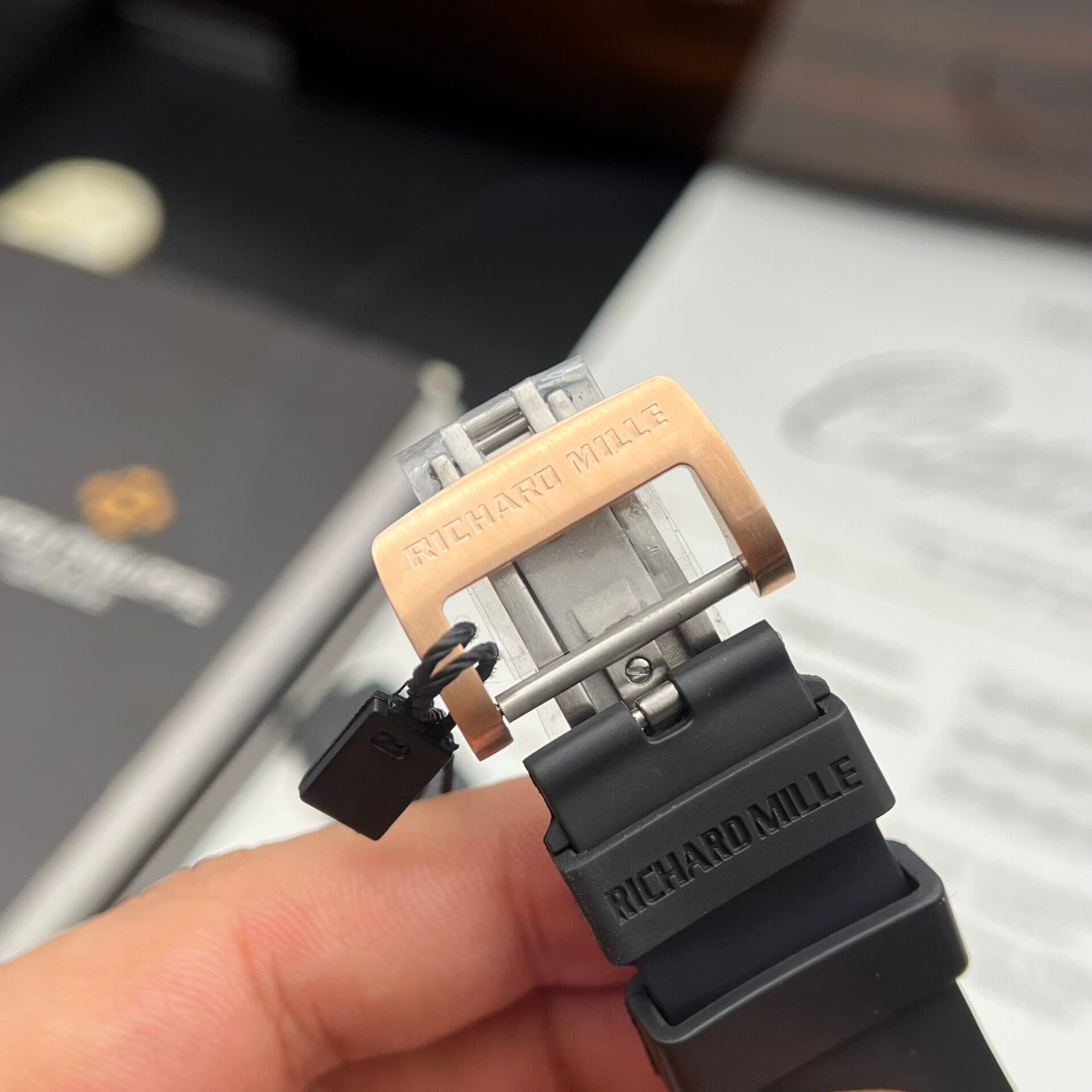 Dong-Ho-Richard-Mille-RM47-Samurai-Ceramic-Replica-11-44mm-8-scaled-1