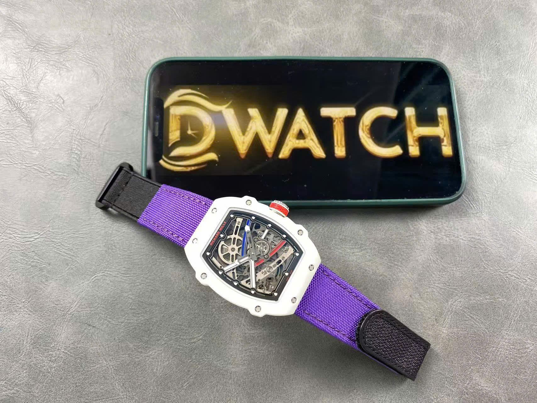 Dong-Ho-Richard-Mille-RM67-02-Che-Tac-Vo-Carbon-Trang-Sieu-Nhe-37-Grams-38.7Γ47-11-1