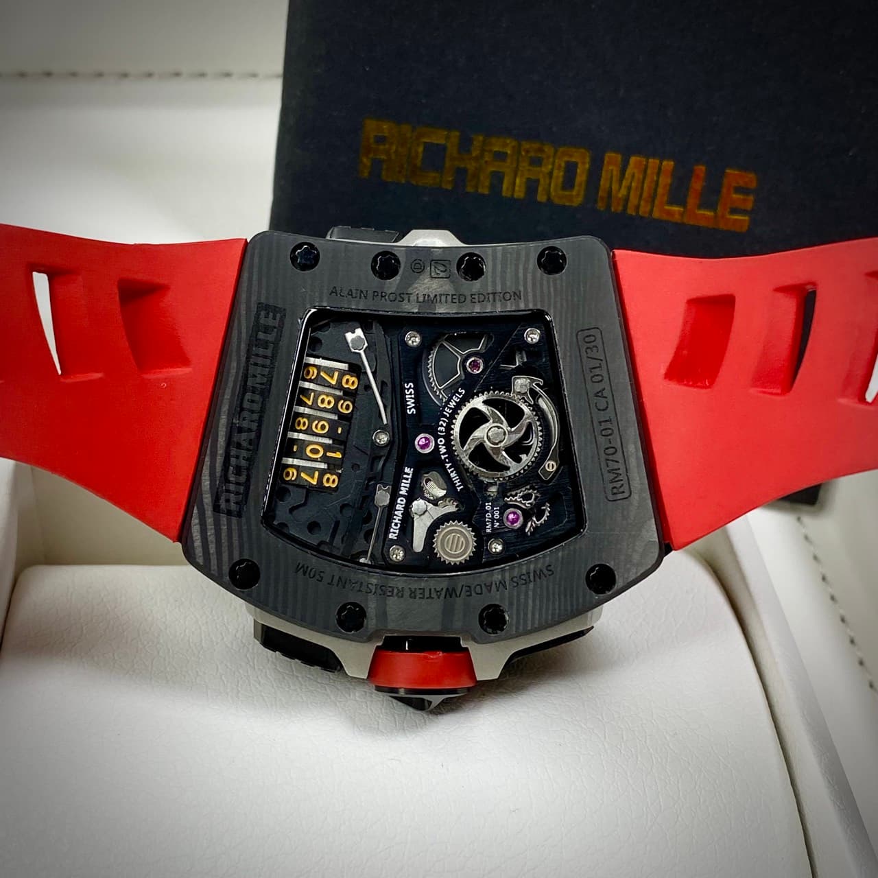 Dong-Ho-Richard-Mille-RM70-01-Replica-Cao-Cap-Vo-Carbon-45mm-4-1
