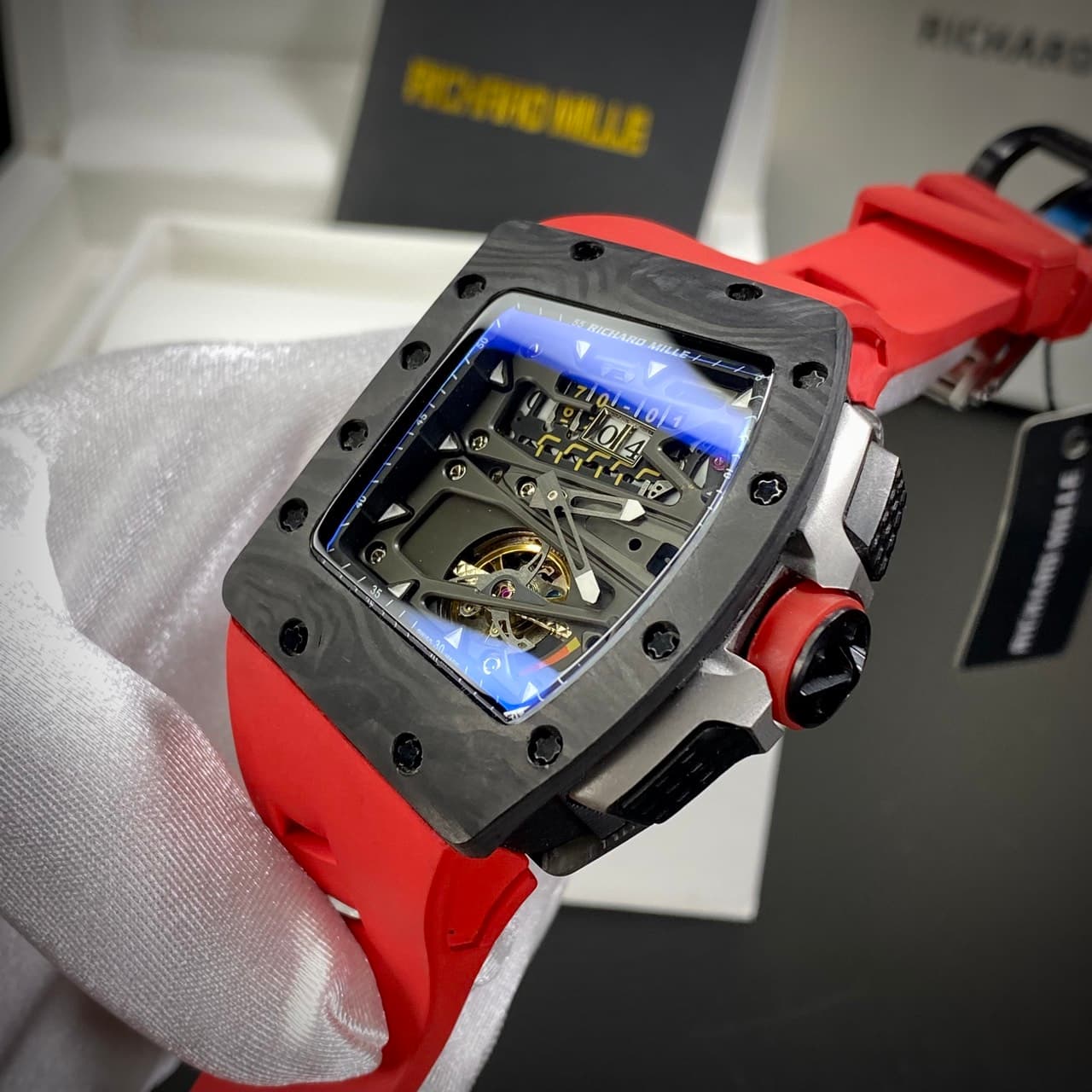 Dong-Ho-Richard-Mille-RM70-01-Replica-Cao-Cap-Vo-Carbon-45mm-6-1
