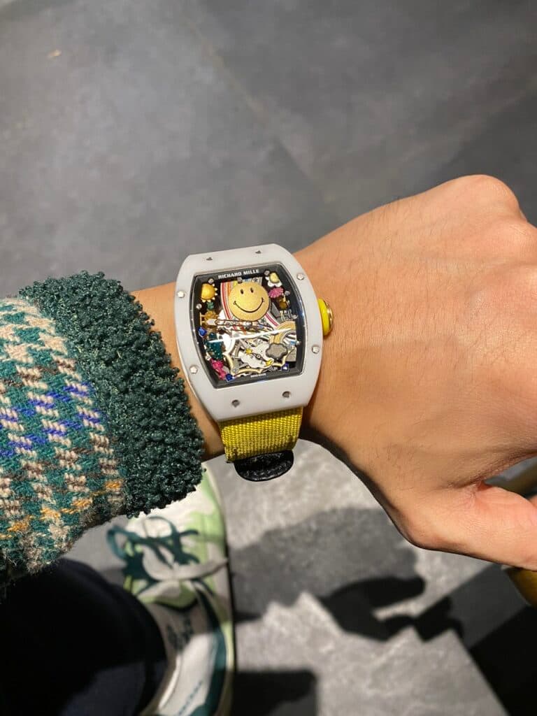 Dong-Ho-Richard-Mille-RM88-Smiley-Replica-Cao-Cap-42mm-2-1