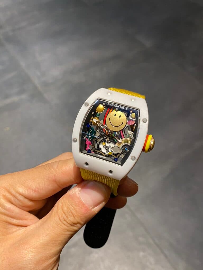 Dong-Ho-Richard-Mille-RM88-Smiley-Replica-Cao-Cap-42mm-3-1
