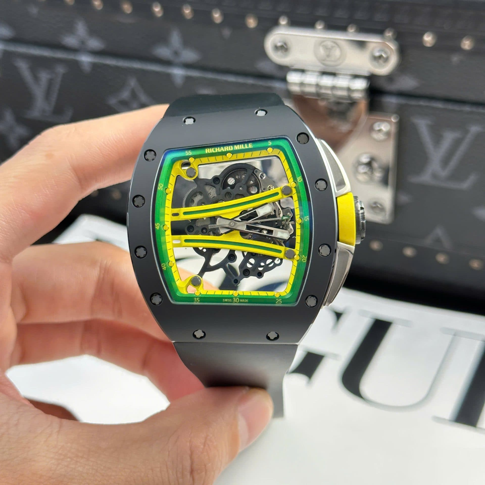 Dong-Ho-Richard-Mille-Rep-11-RM61-01-Manual-Winding-Yohan-Blake-Vo-Gom-Den-ZF-42.7Γ50-1-1