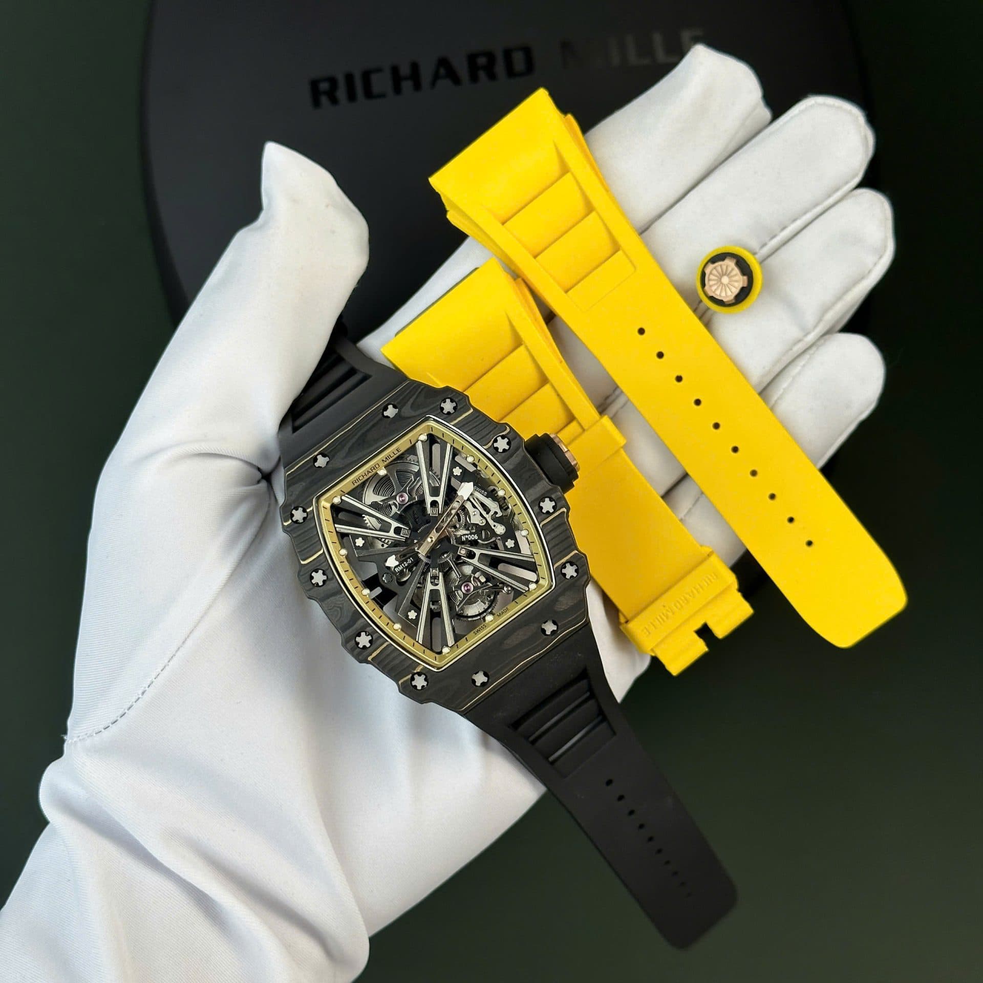 Dong-Ho-Richard-Mille-Tourbillon-RM12-01-Vo-Carbon-TPT-Sieu-Nhe-39-14-1