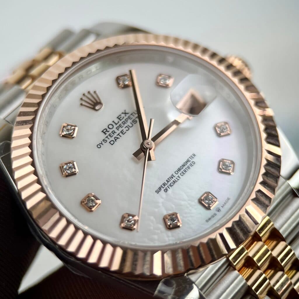 Dong-Ho-Rolex-Boc-Vang-That-Mat-Xa-Cu-May-GM-DateJust-41mm-1-1