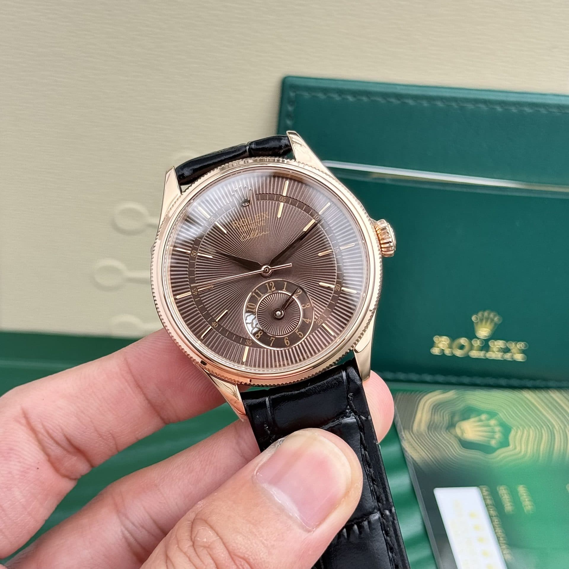 Dong-Ho-Rolex-Cellini-50525-Che-Tac-Mat-Chocolate-Day-Da-39mm-1-1