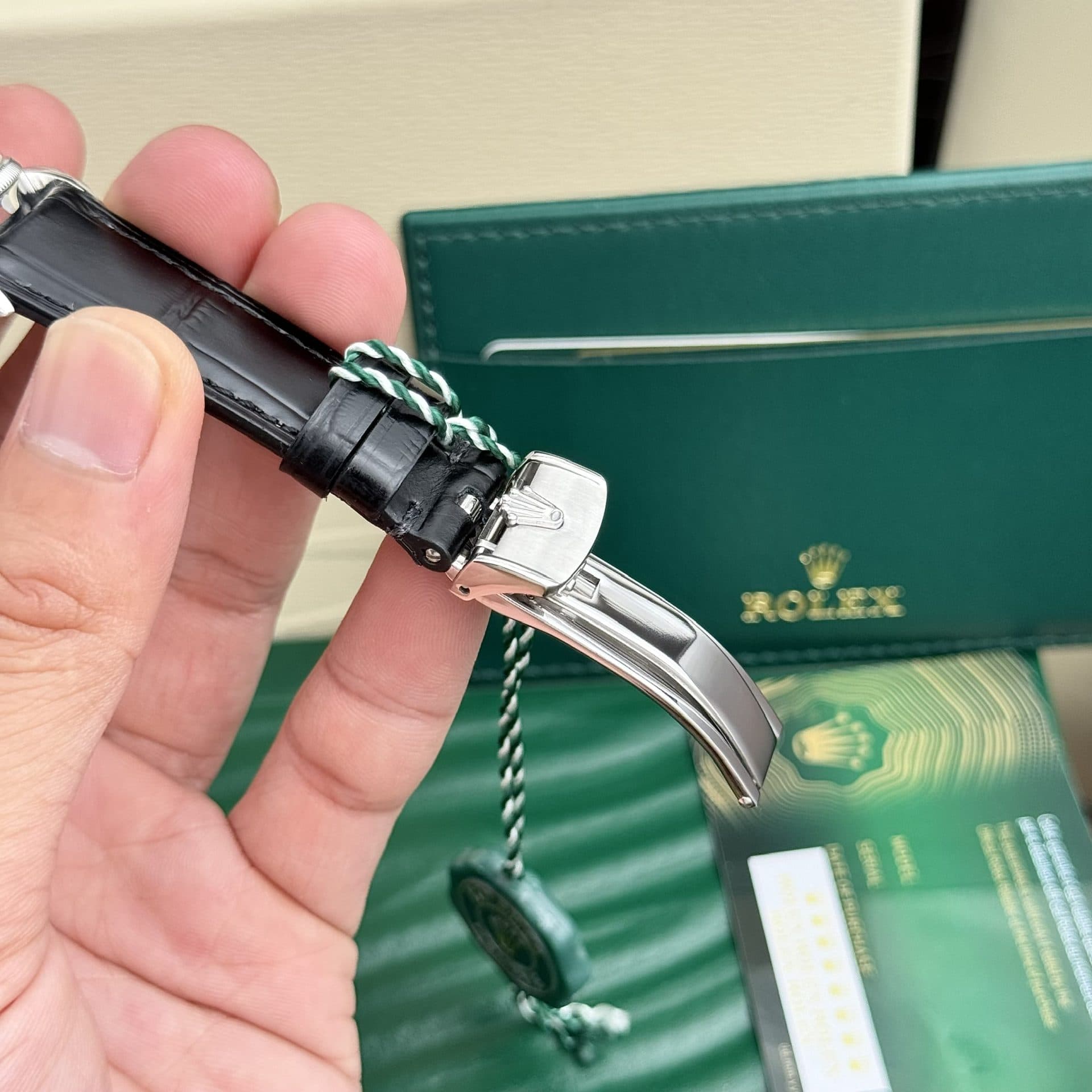 Dong-Ho-Rolex-Cellini-Moonphase-Replica-11-Cao-Cap-Mau-Den-1-1