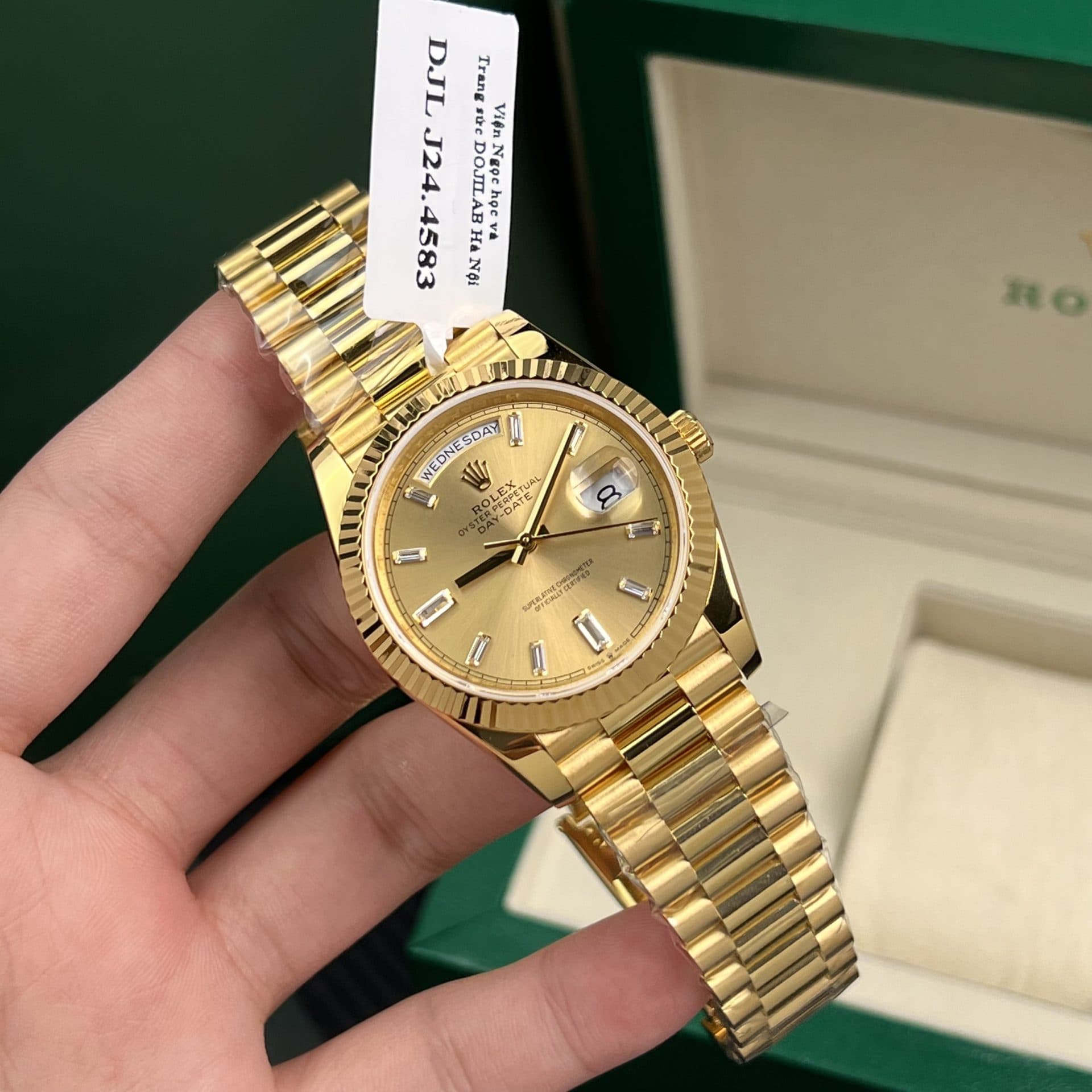 Dong-Ho-Rolex-Che-Tac-Day-Date-Coc-So-Da-Baguette-Boc-Vang-That-Trong-Luong-177gram-GM-Factory-40mm-2-1