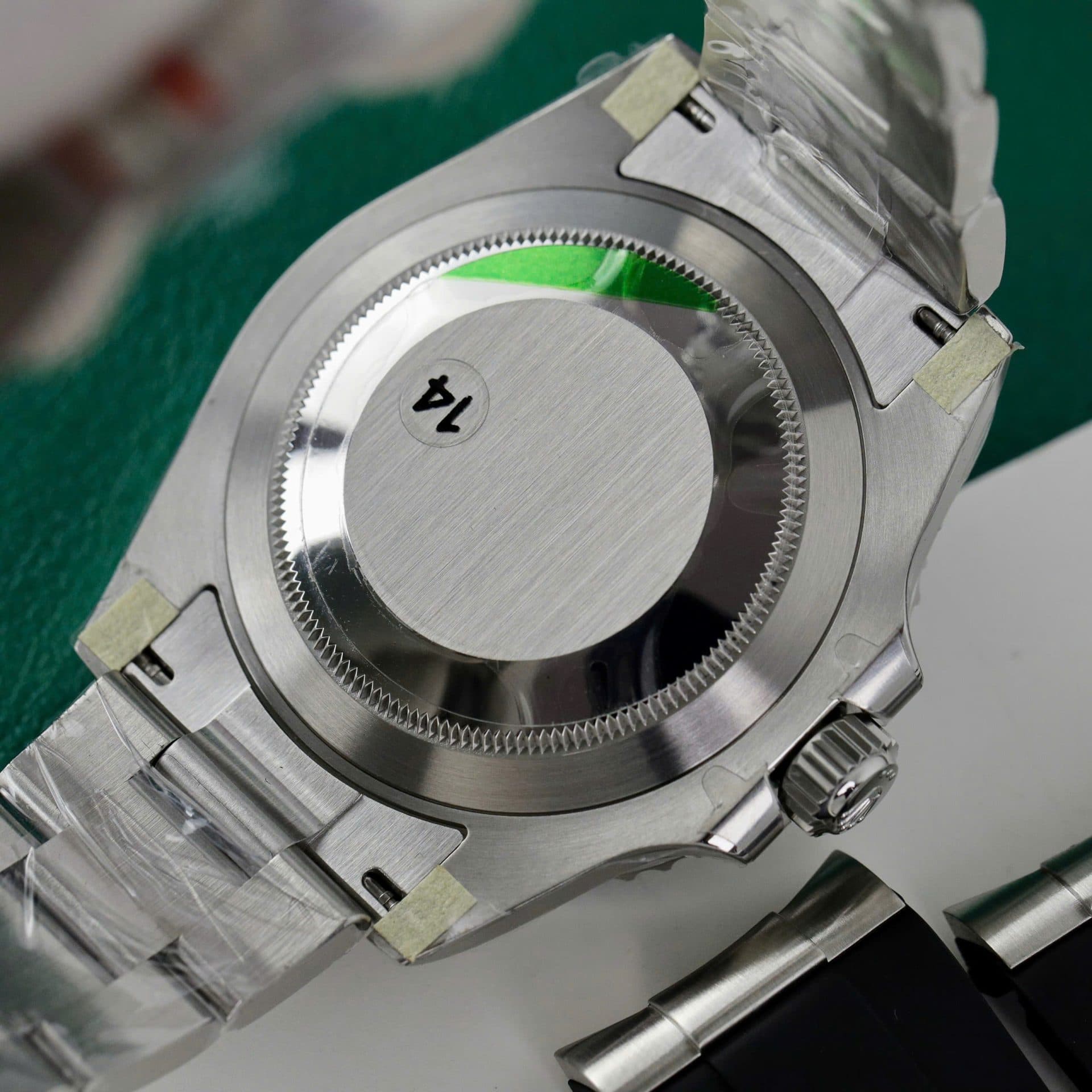 Dong-Ho-Rolex-Che-Tac-Submariner-No-Date-114060-Nha-May-VS-40mm-10-1