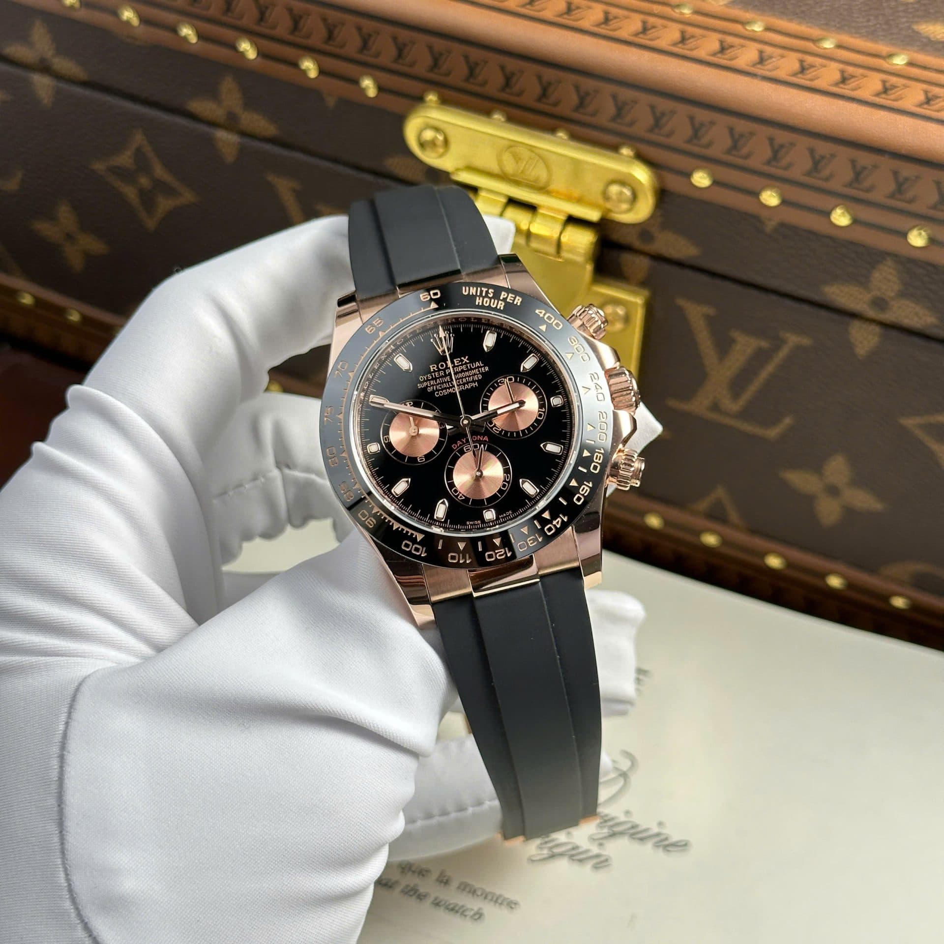 Dong-Ho-Rolex-Cosmograph-Daytona-116515LN-Replica-11-Boc-Vang-That-Mat-Den-40mm-9-1