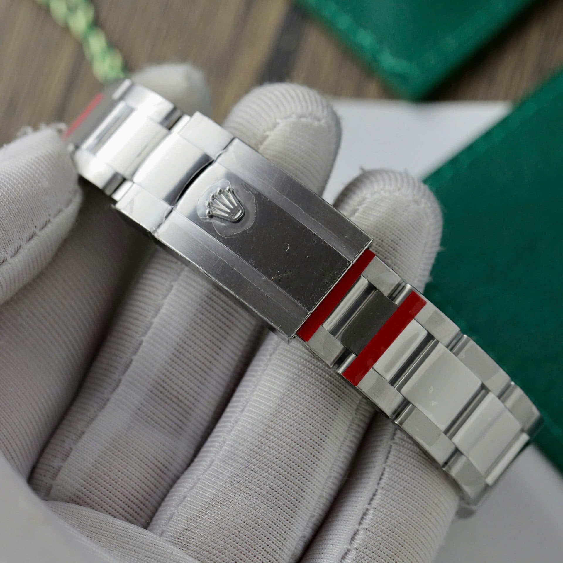 Dong-Ho-Rolex-DateJust-126300-Rep-11-Mat-So-Xanh-Duong-Nha-May-VS-41mm-1-1