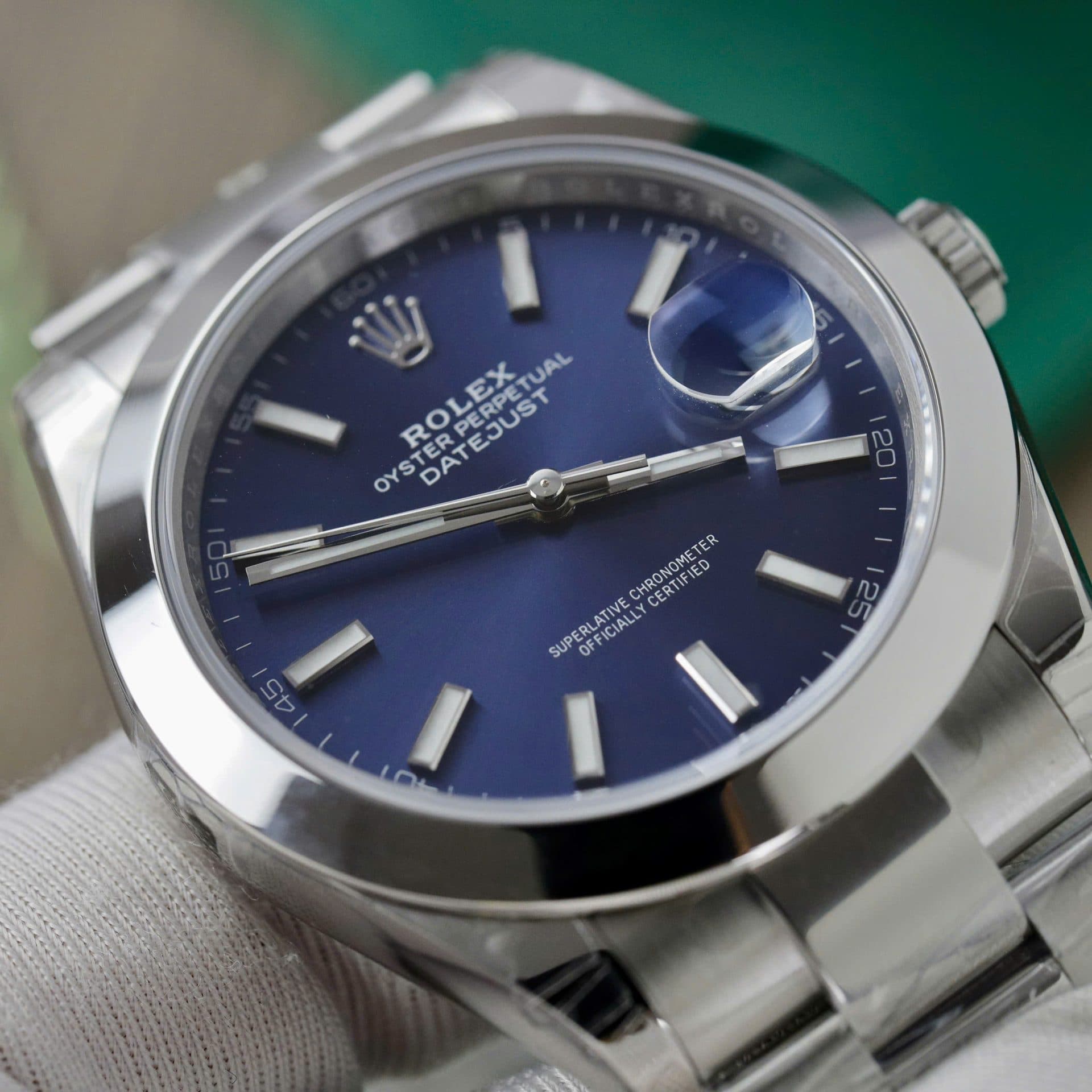 Dong-Ho-Rolex-DateJust-126300-Rep-11-Mat-So-Xanh-Duong-Nha-May-VS-41mm-3-1
