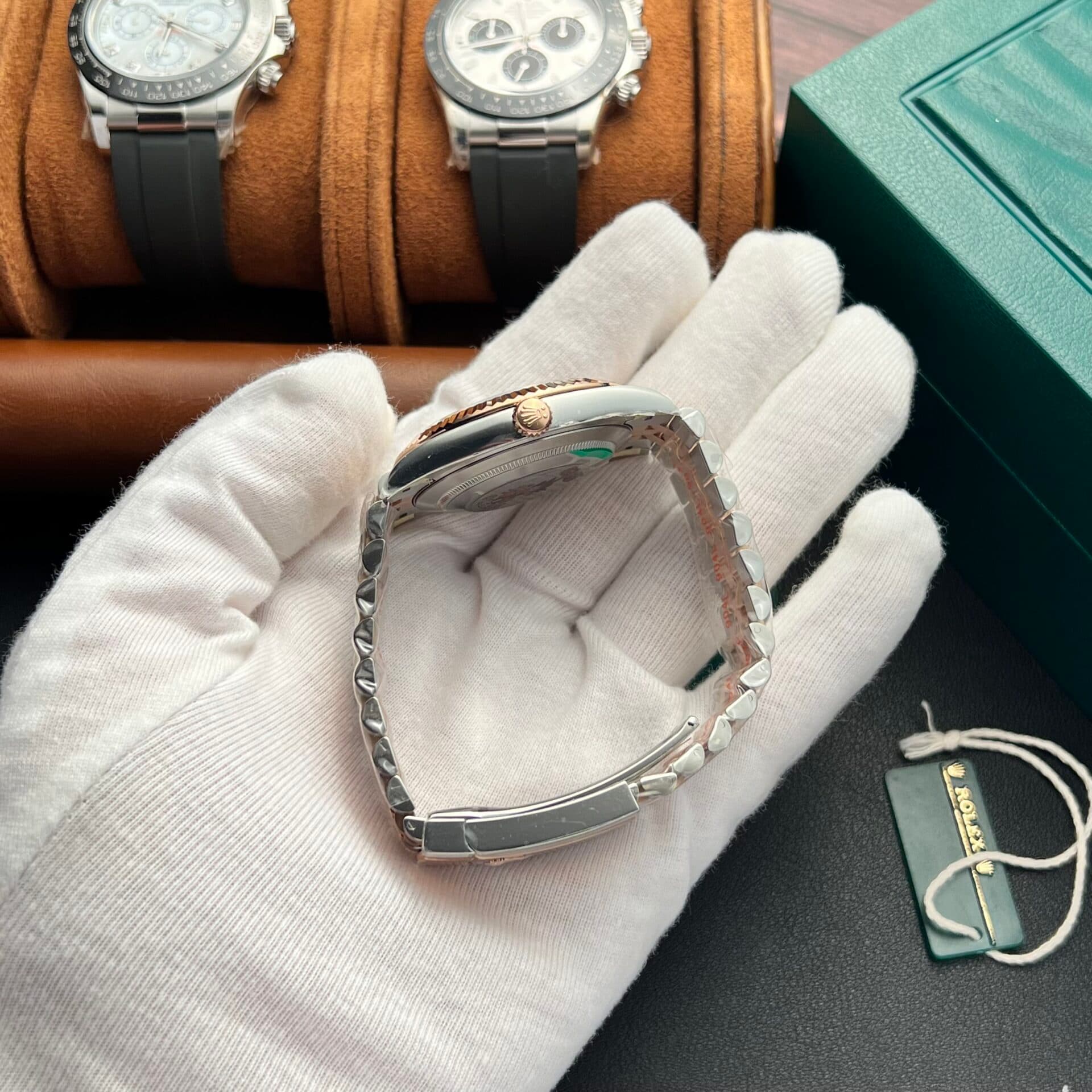 Dong-Ho-Rolex-DateJust-126331-Replica-11-Mat-Sunburt-Clean-Factory-41mm-5-1