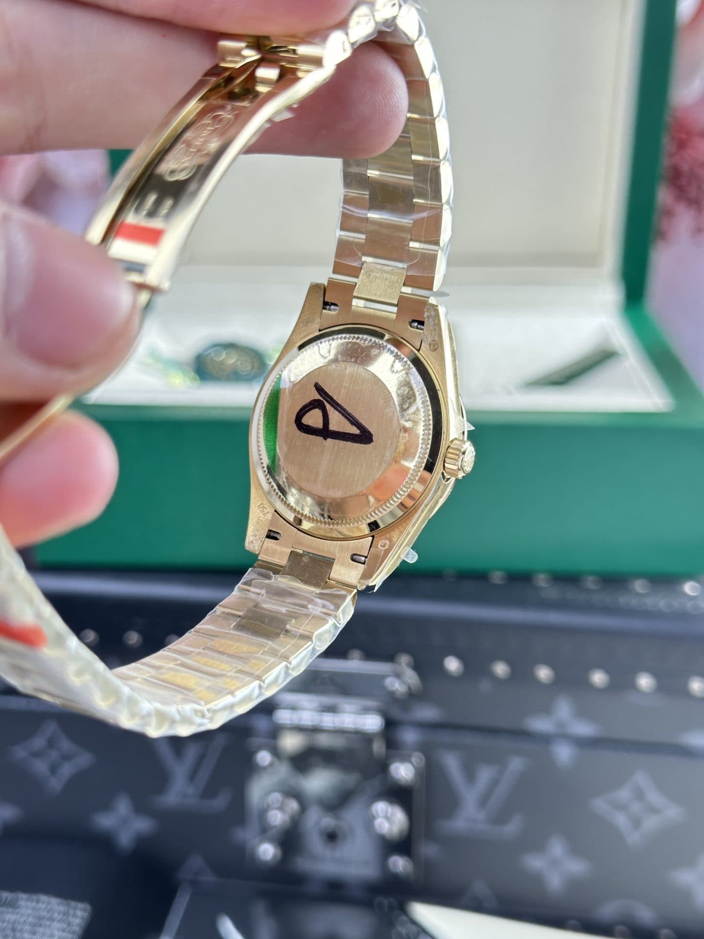 Dong-Ho-Rolex-DateJust-278288-Replica-11-Nu-Mat-So-Champagne-31mm-8-1