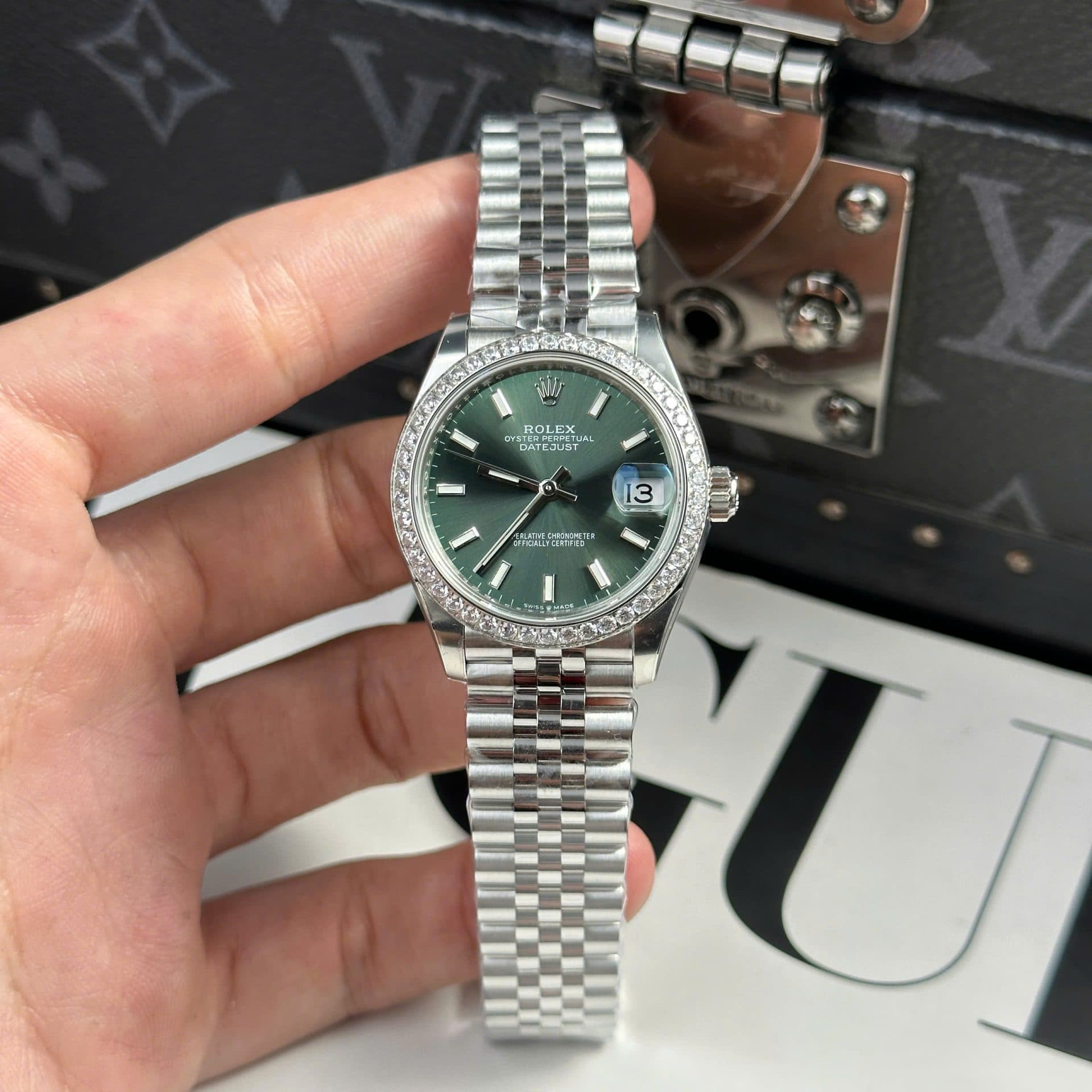 Dong-Ho-Rolex-DateJust-Replica-11-Mat-Xanh-La-Cay-Coc-So-Da-Quang-Nha-May-THB-31mm-6-1