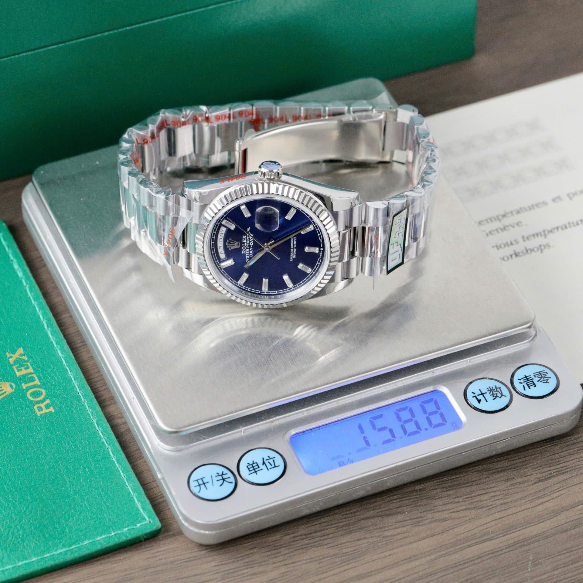 Dong-Ho-Rolex-Day-Date-128236-Replica-11-Mat-Xanh-Blue-Trong-Luong-158gram-Nha-May-QF-36mm-1-1