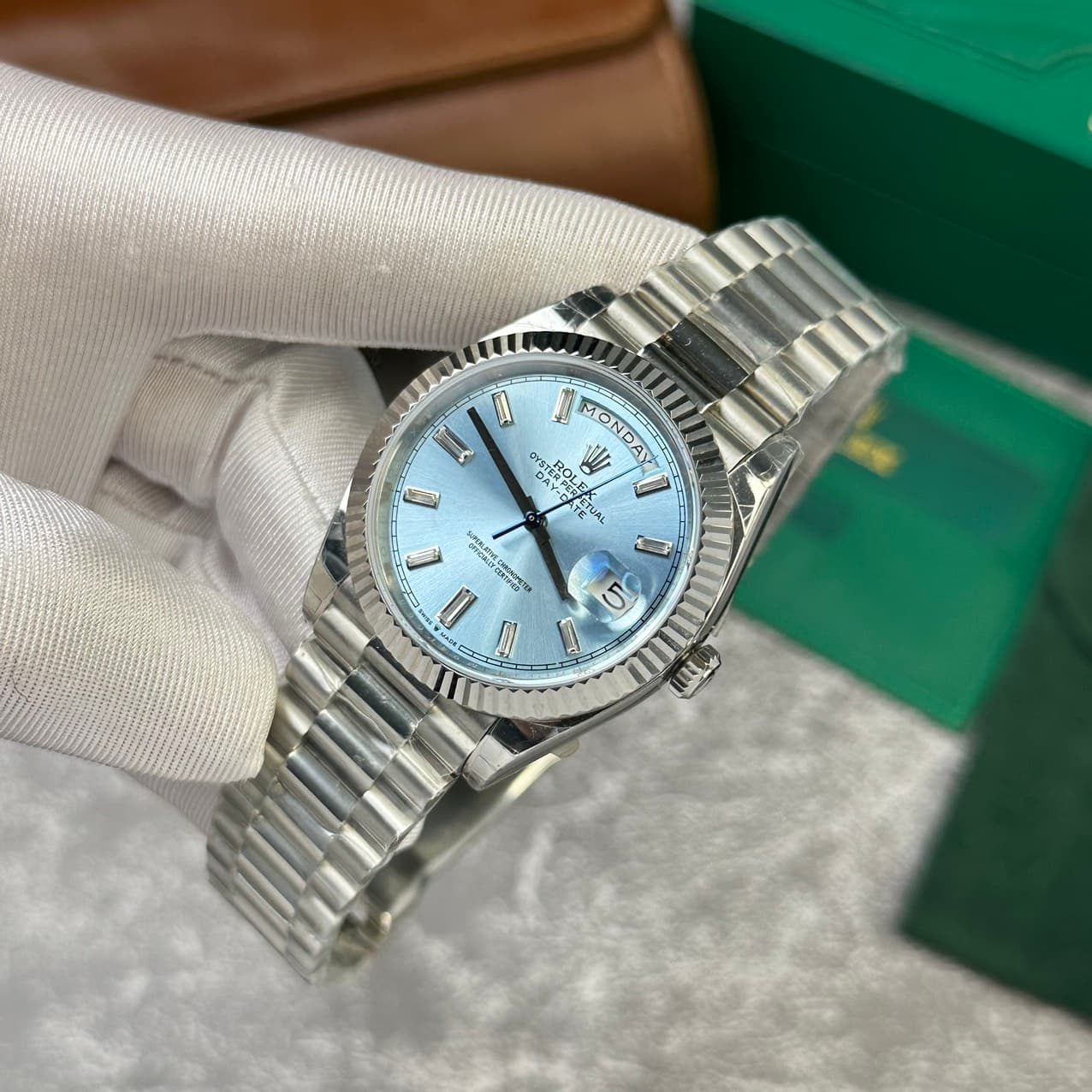 Dong-Ho-Rolex-Day-Date-228236-Mat-So-Dinh-Da-Rep-11-V2-GM-Factory-40mm-2-1
