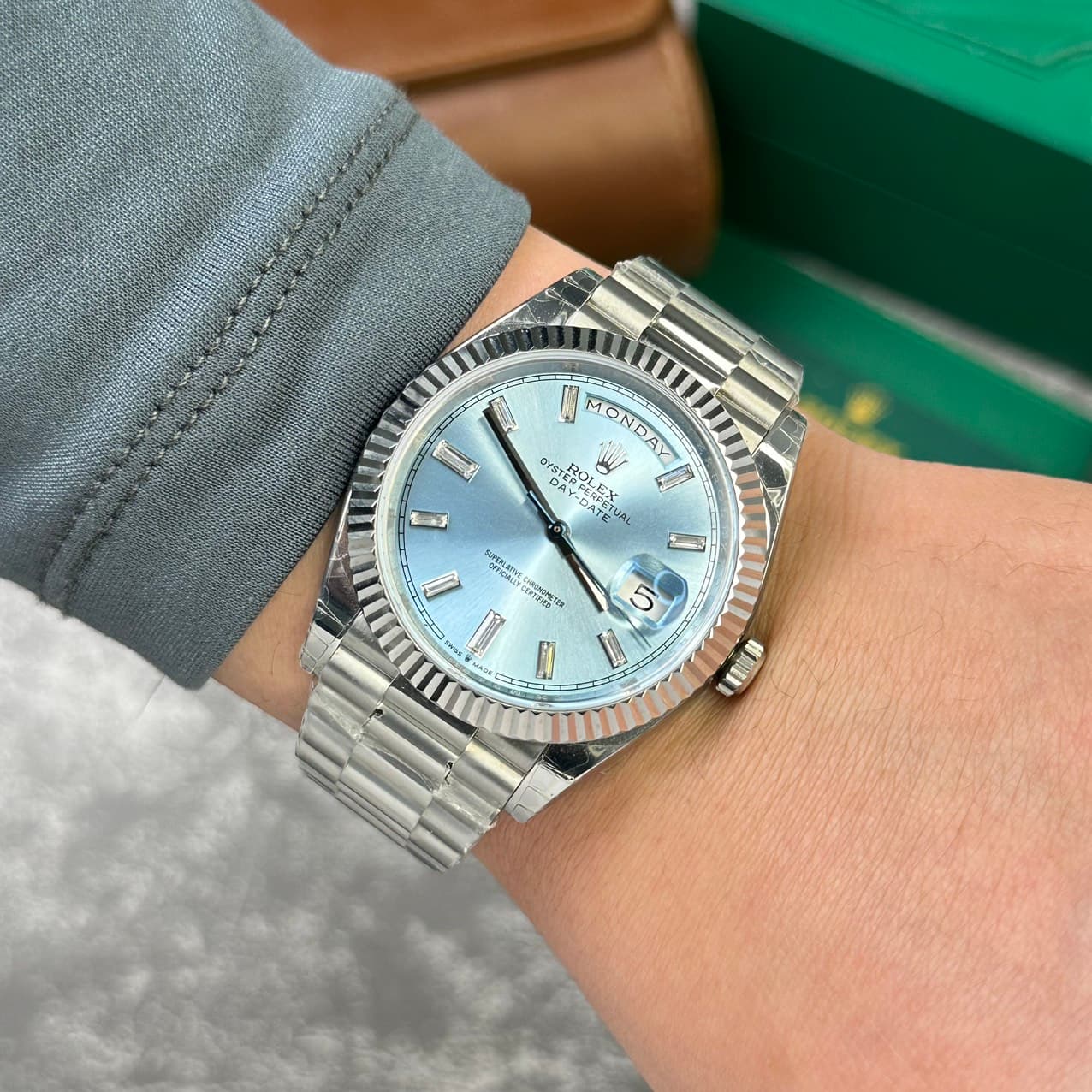 Dong-Ho-Rolex-Day-Date-228236-Mat-So-Dinh-Da-Rep-11-V2-GM-Factory-40mm-7-1