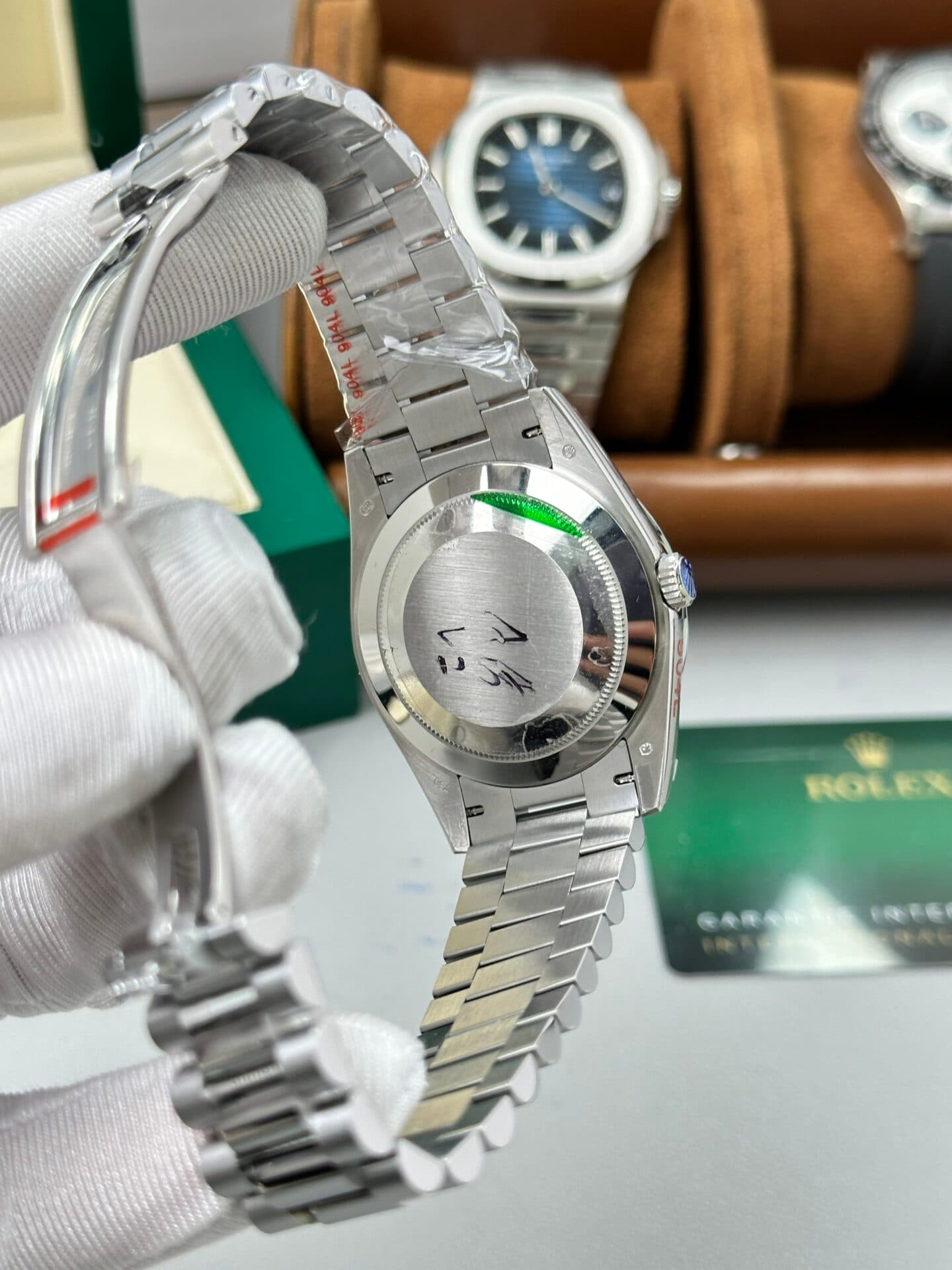 Dong-Ho-Rolex-Day-Date-228236-Rep-11-Nang-167gr-Mat-Den-GM-Factory-40mm-7-1