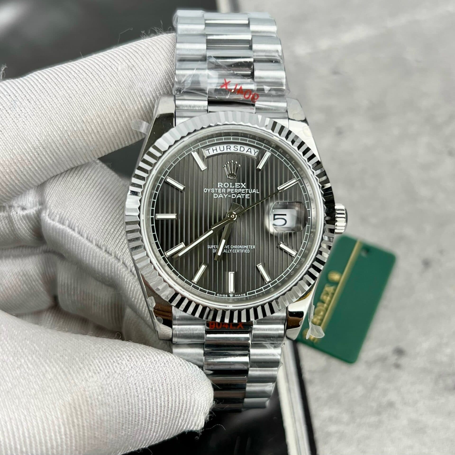 Dong-Ho-Rolex-Day-Date-228236-Replica-11-Mat-Xam-Nha-May-GM-40mm-2-1