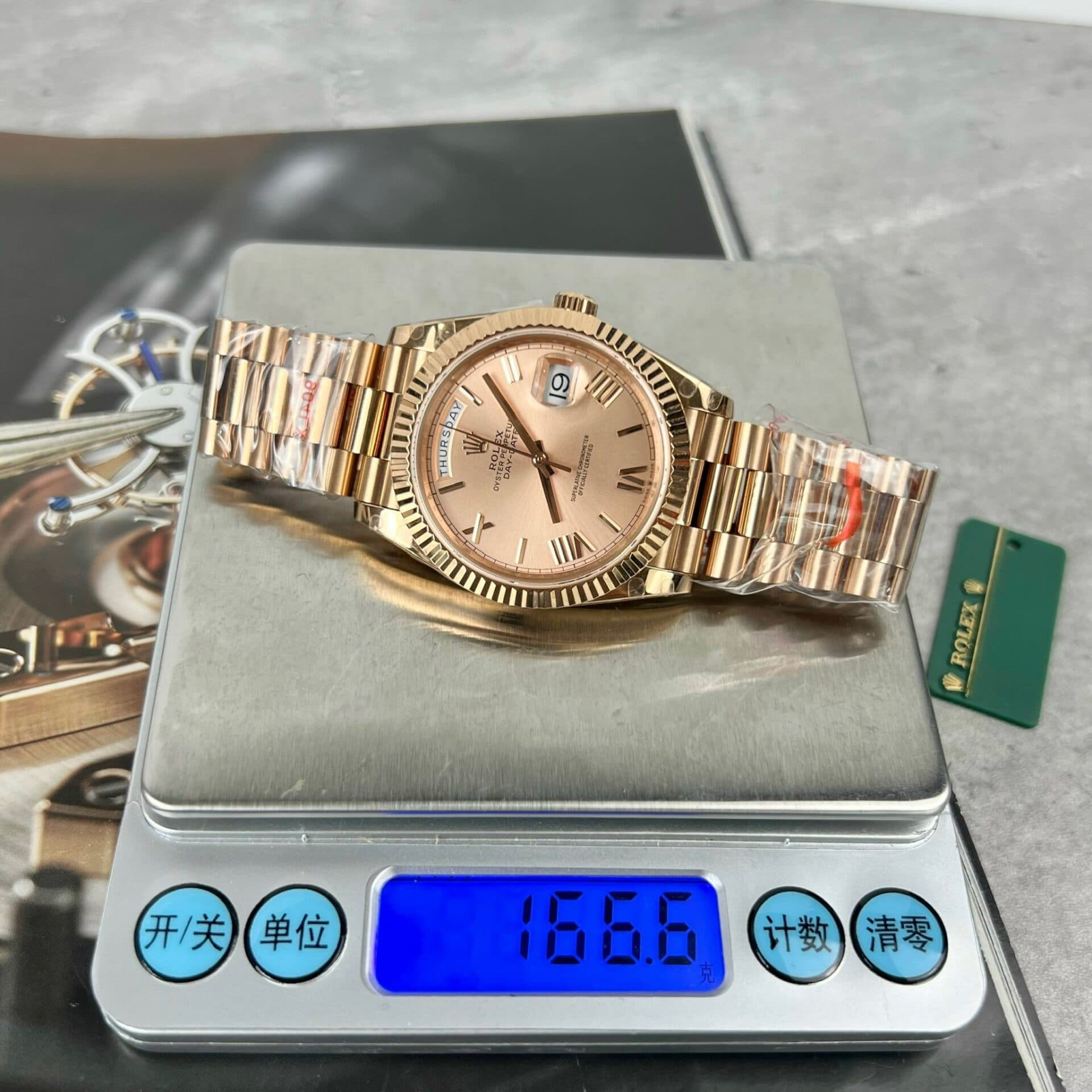Dong-Ho-Rolex-Day-Date-228239-Replica-11-Tinh-Chinh-166gr-GM-V2-40mm-2-1-1