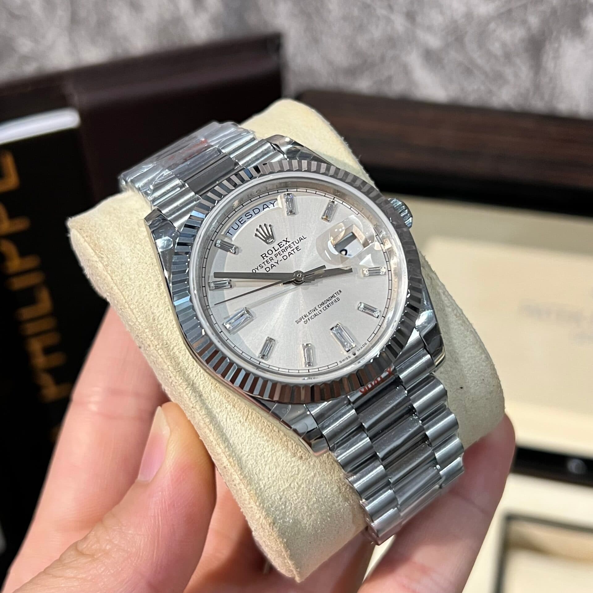 Dong-Ho-Rolex-Day-Date-228239-Replica-11-Tinh-Chinh-166gr-GM-V2-40mm-2-1