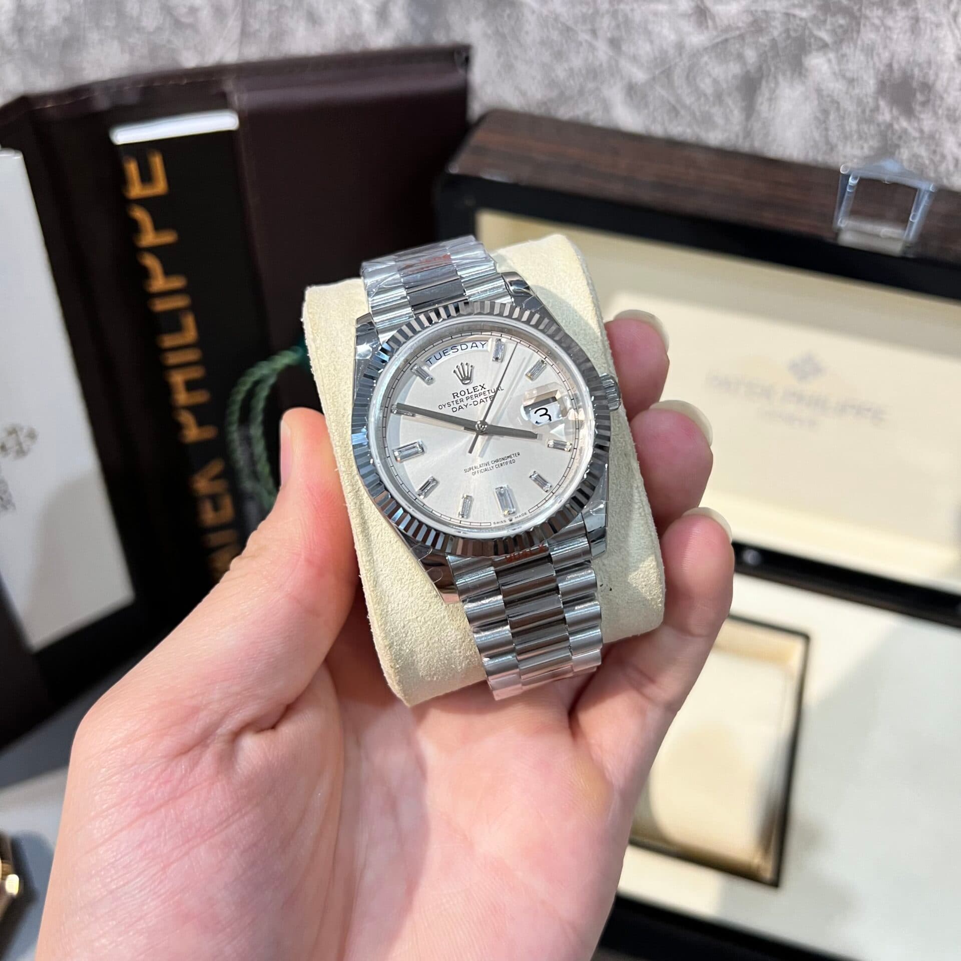 Dong-Ho-Rolex-Day-Date-228239-Replica-11-Tinh-Chinh-166gr-GM-V2-40mm-3-1