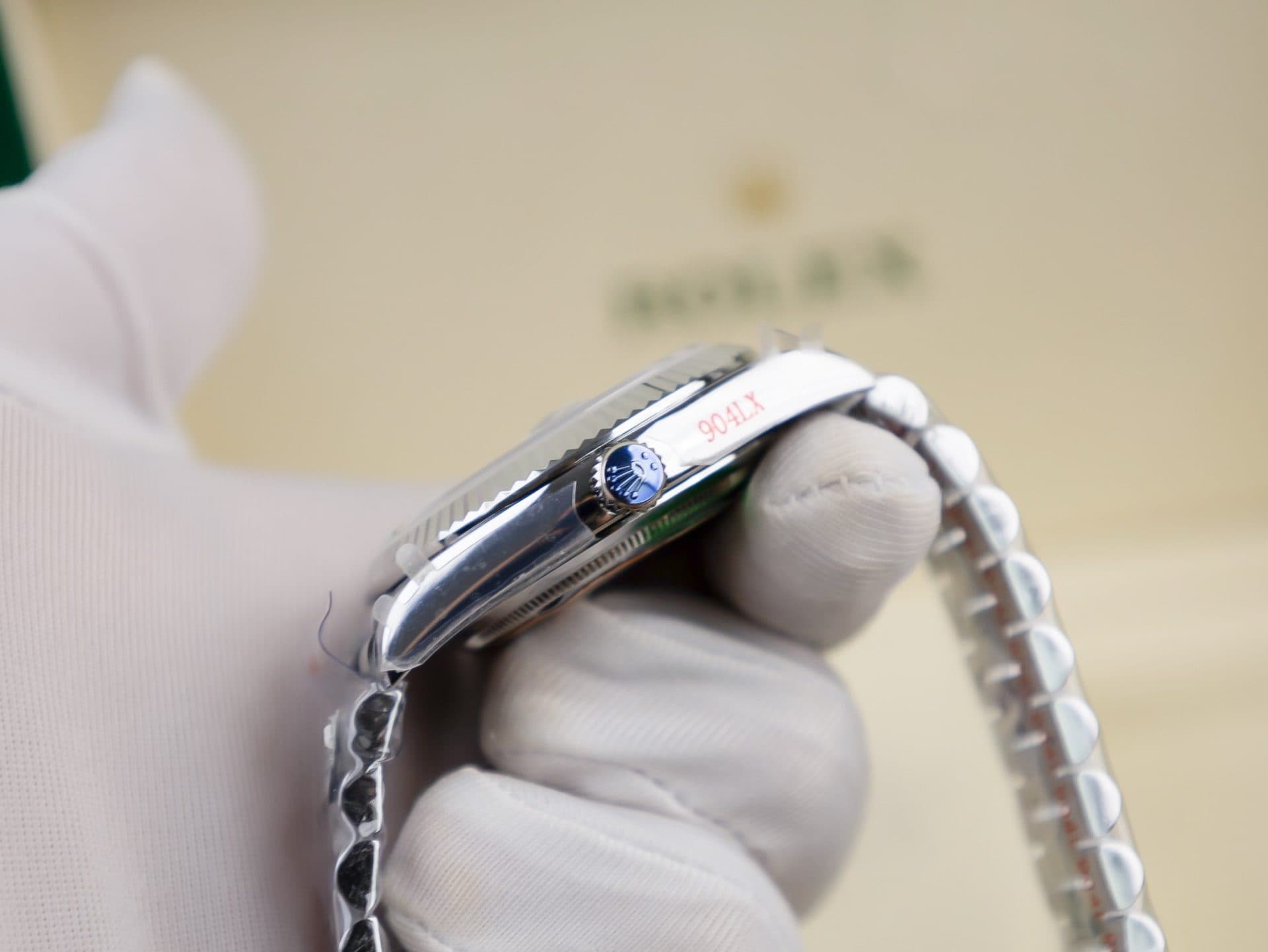 Dong-Ho-Rolex-Day-Date-Blue-Ombre-Che-Tac-Nha-May-QF-Ban-Nang-40mm-2-1