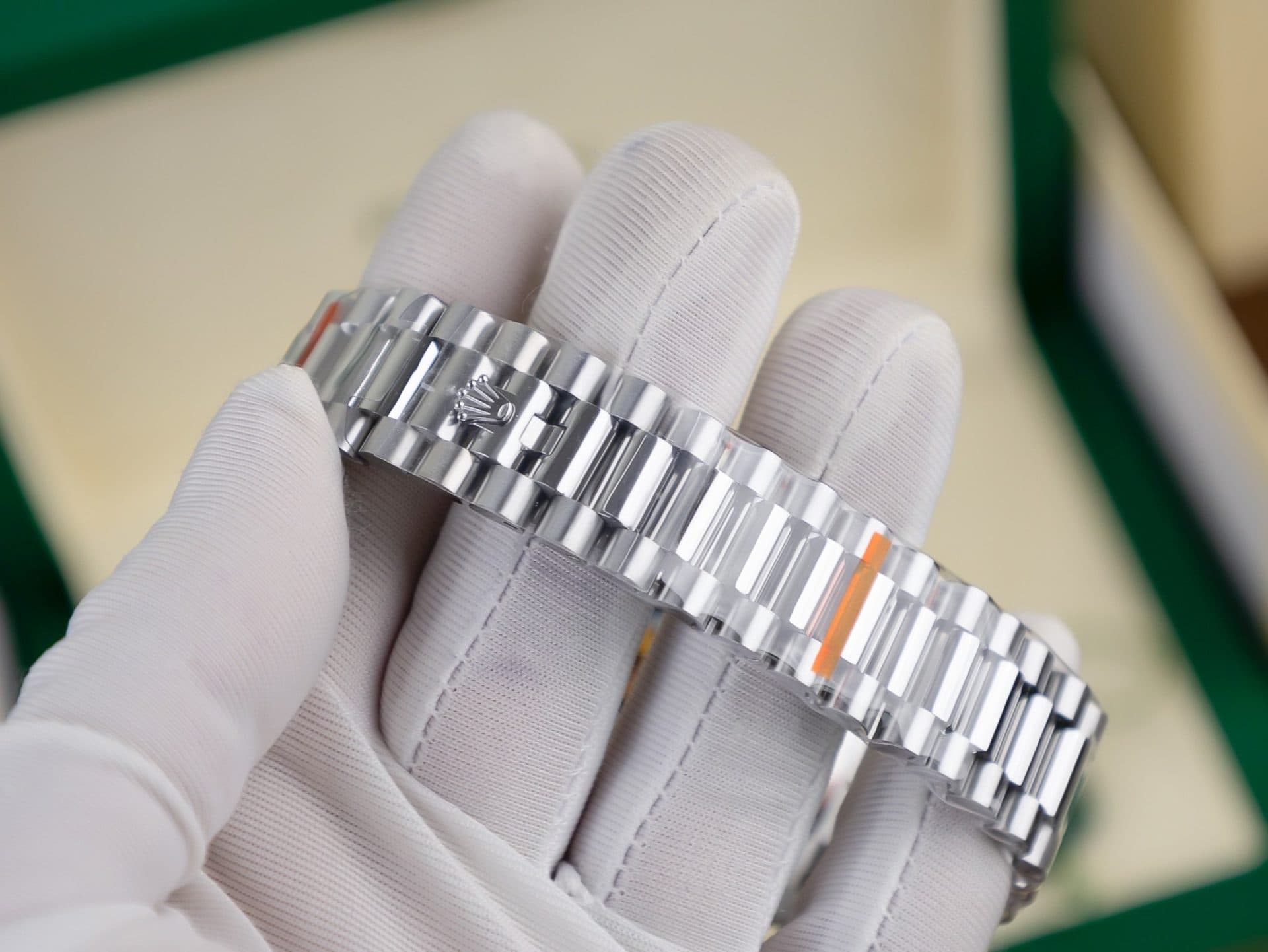 Dong-Ho-Rolex-Day-Date-Blue-Ombre-Che-Tac-Nha-May-QF-Ban-Nang-40mm-5-1