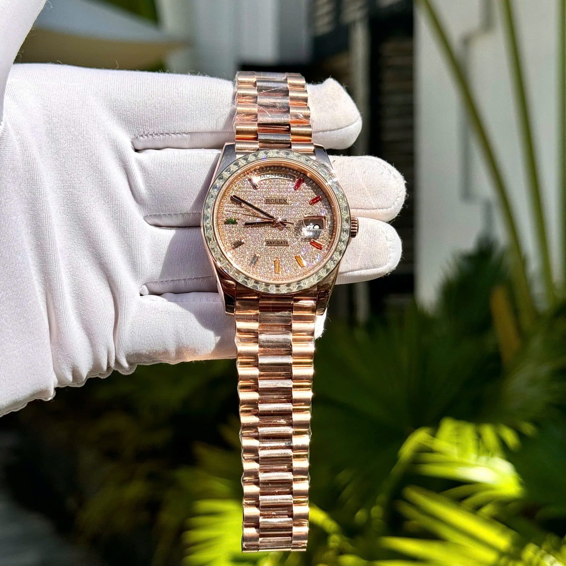 Dong-Ho-Rolex-Day-Date-Che-Tac-Boc-Vang-Dinh-Kim-Cuong-Moissanite-Baguette-Hong-Kong-40mm-7-1