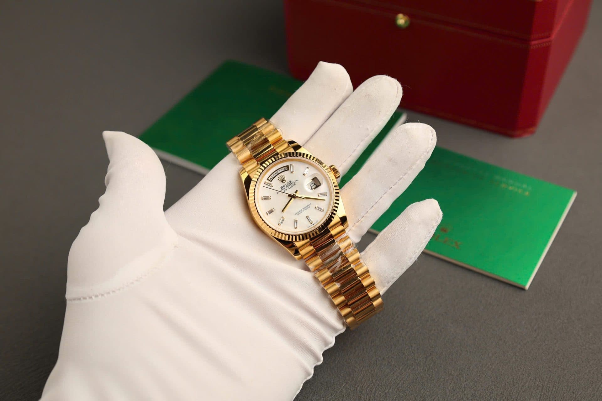 Dong-Ho-Rolex-Day-Date-Che-Tac-Boc-Vang-That-Mat-So-Kham-Xa-Cu-36mm-2-1