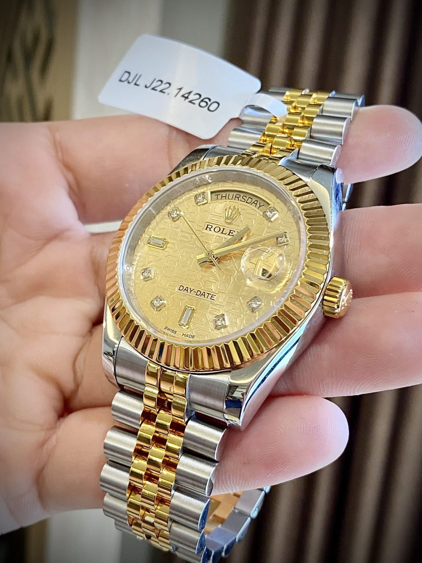 Dong-Ho-Rolex-Day-Date-Che-Tac-Boc-Vang-That-Mat-Vi-Tinh-40mm-8-1