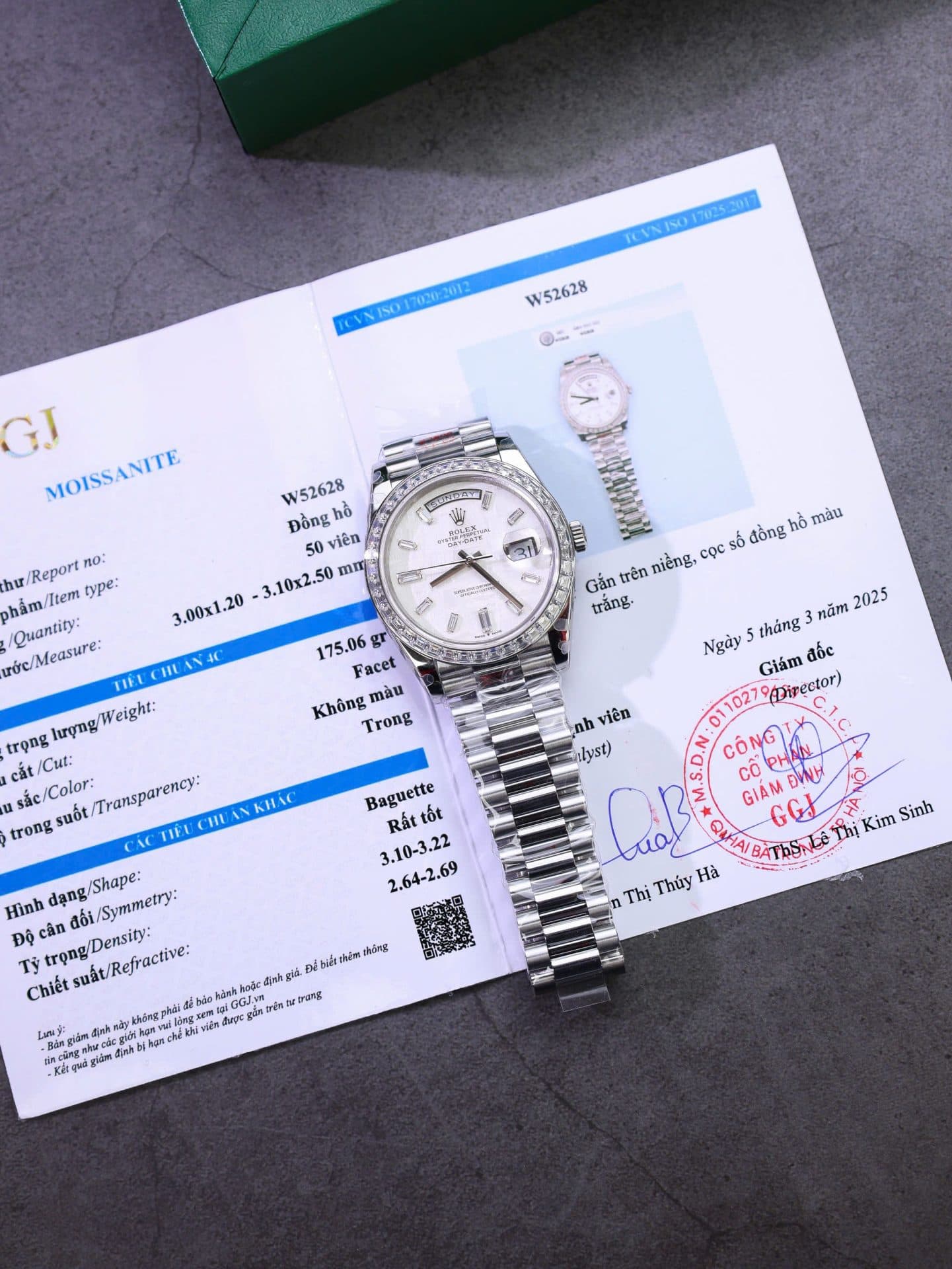 Dong-Ho-Rolex-Day-Date-Che-Tac-Mat-Thien-Thach-Coc-So-Vien-Do-Kim-Cuong-Moissanite-Baguette-40mm-8-1