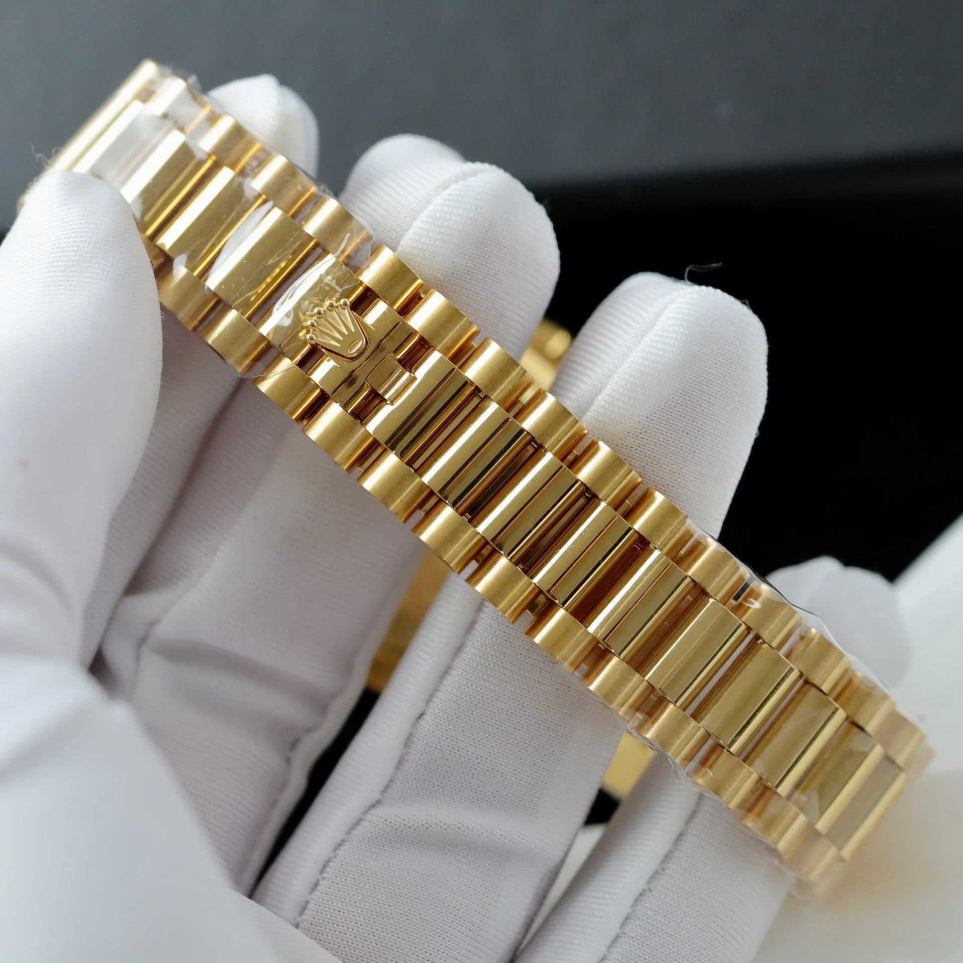 Dong-Ho-Rolex-Day-Date-Che-Tac-Mat-Xanh-La-Cay-Trong-Luong-160gram-Boc-Vang-That-36mm-1-1