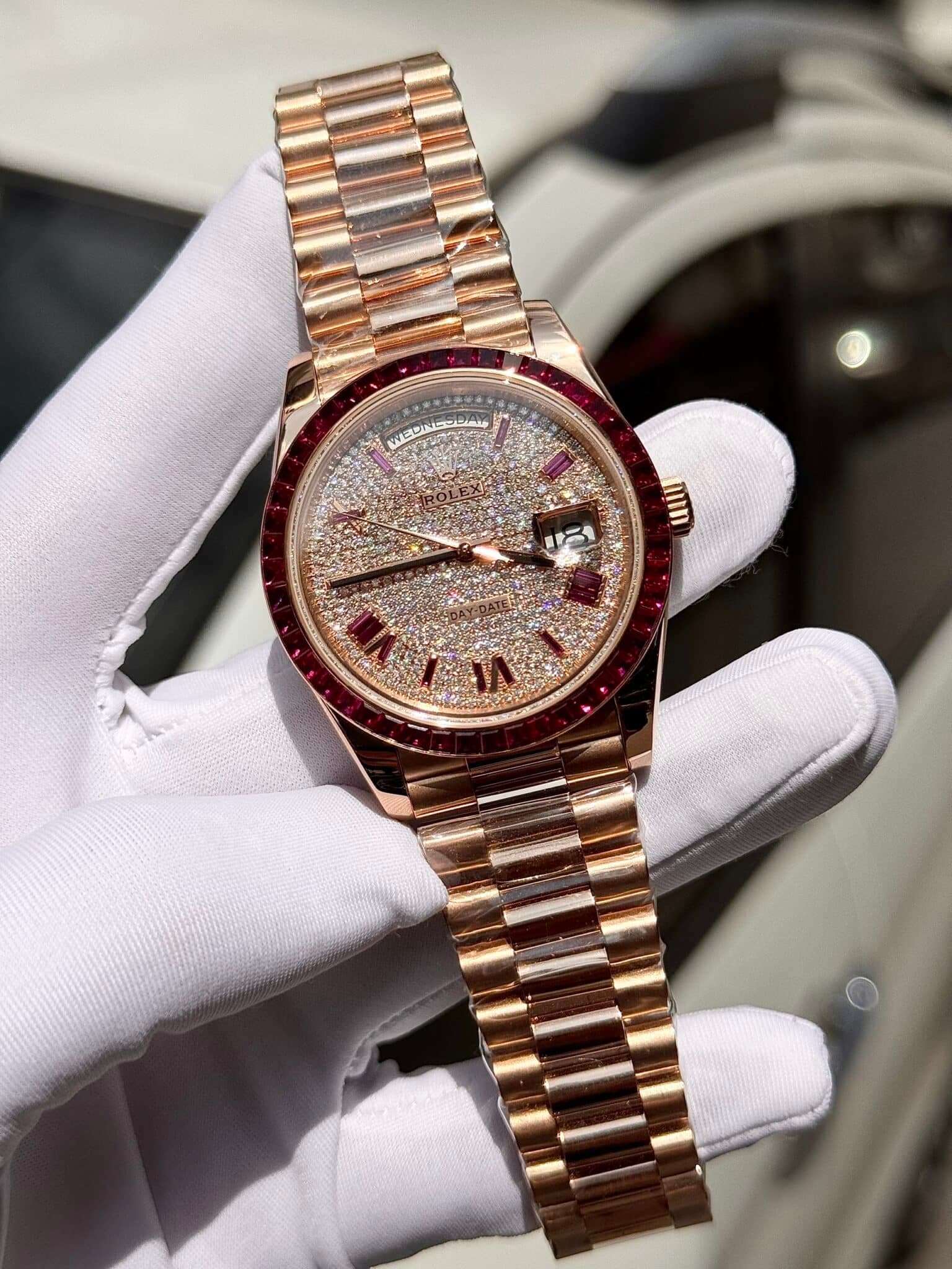 Dong-Ho-Rolex-Day-Date-Do-Da-Ruby-Do-Baguette-Moissanite-GM-Factory-40mm-2-1