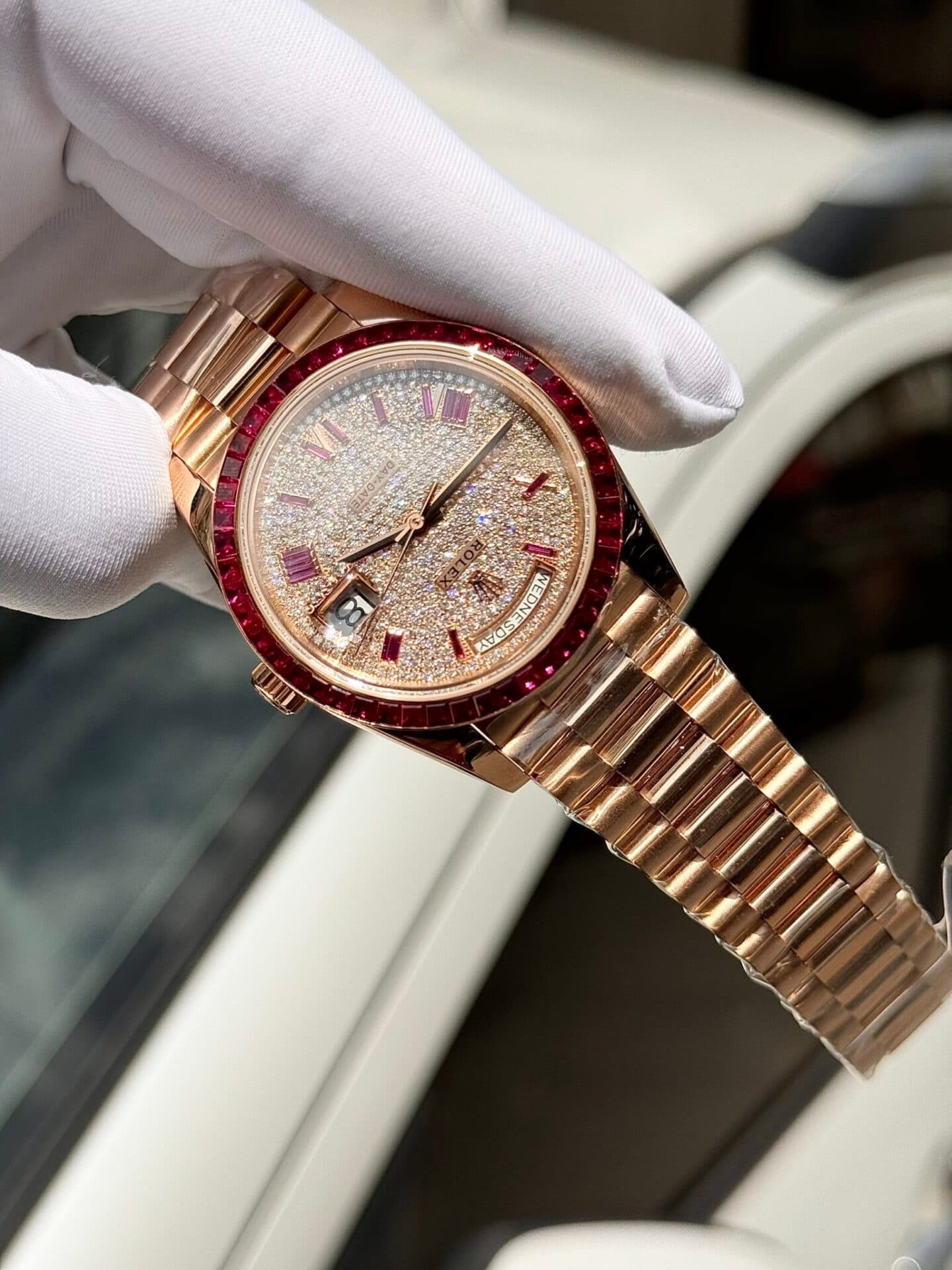 Dong-Ho-Rolex-Day-Date-Do-Da-Ruby-Do-Baguette-Moissanite-GM-Factory-40mm-7-1
