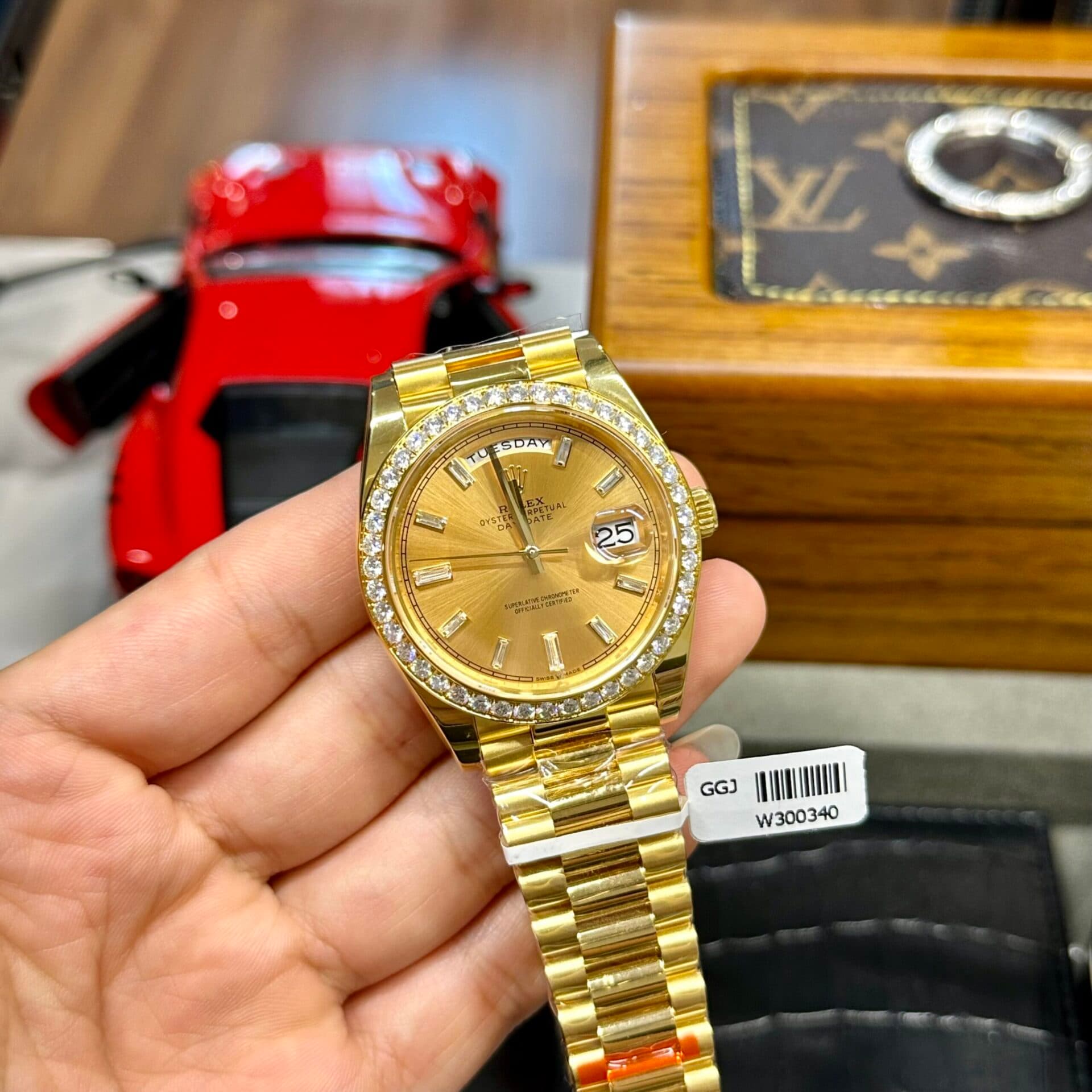 Dong-Ho-Rolex-Day-Date-Do-Kim-Cuong-Moissanite-EWF-40mm-4-scaled-1