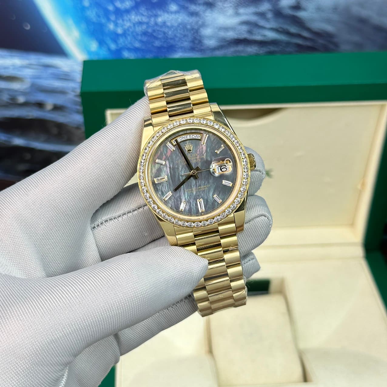 Dong-Ho-Rolex-Day-Date-Fake-11-Mat-Xa-Cu-Dinh-Da-Nha-May-BP-40mm-2-1