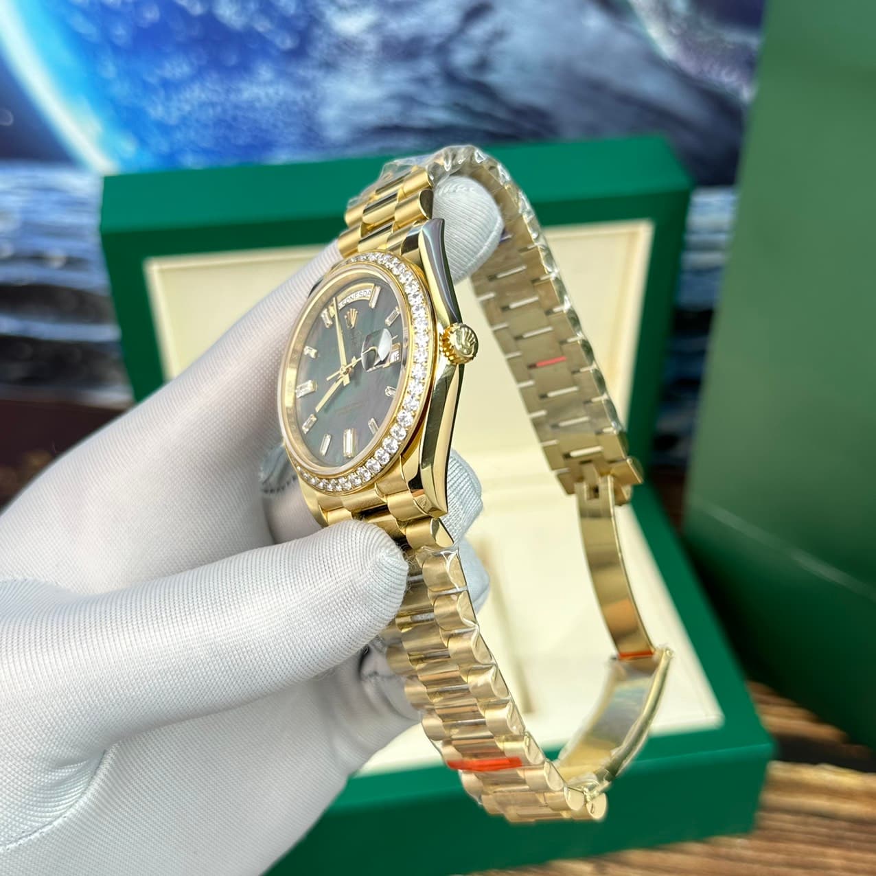 Dong-Ho-Rolex-Day-Date-Fake-11-Mat-Xa-Cu-Dinh-Da-Nha-May-BP-40mm-4-1
