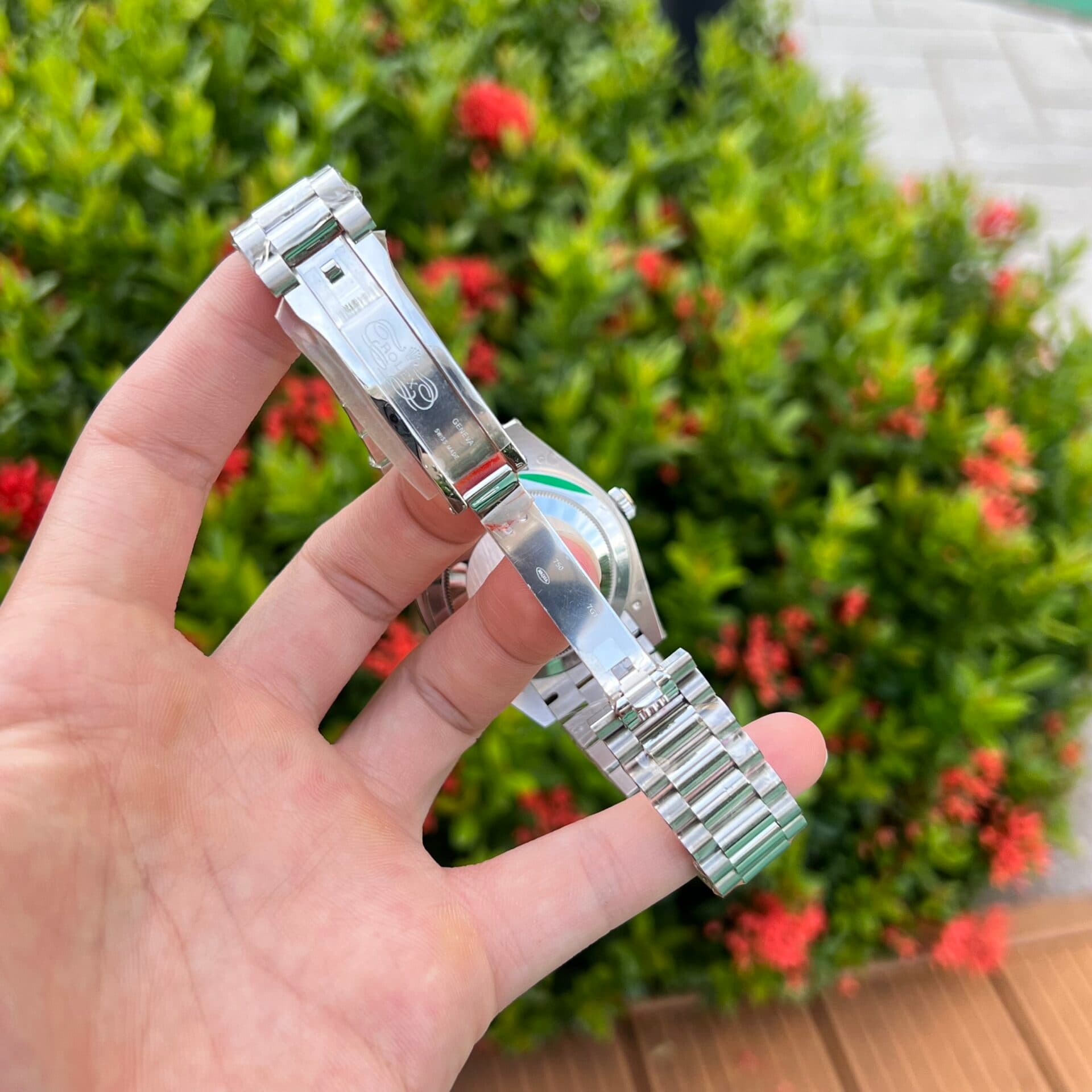 Dong-Ho-Rolex-Day-Date-Ice-Blue-Dinh-Da-Baguette-EW-40mm-3-1