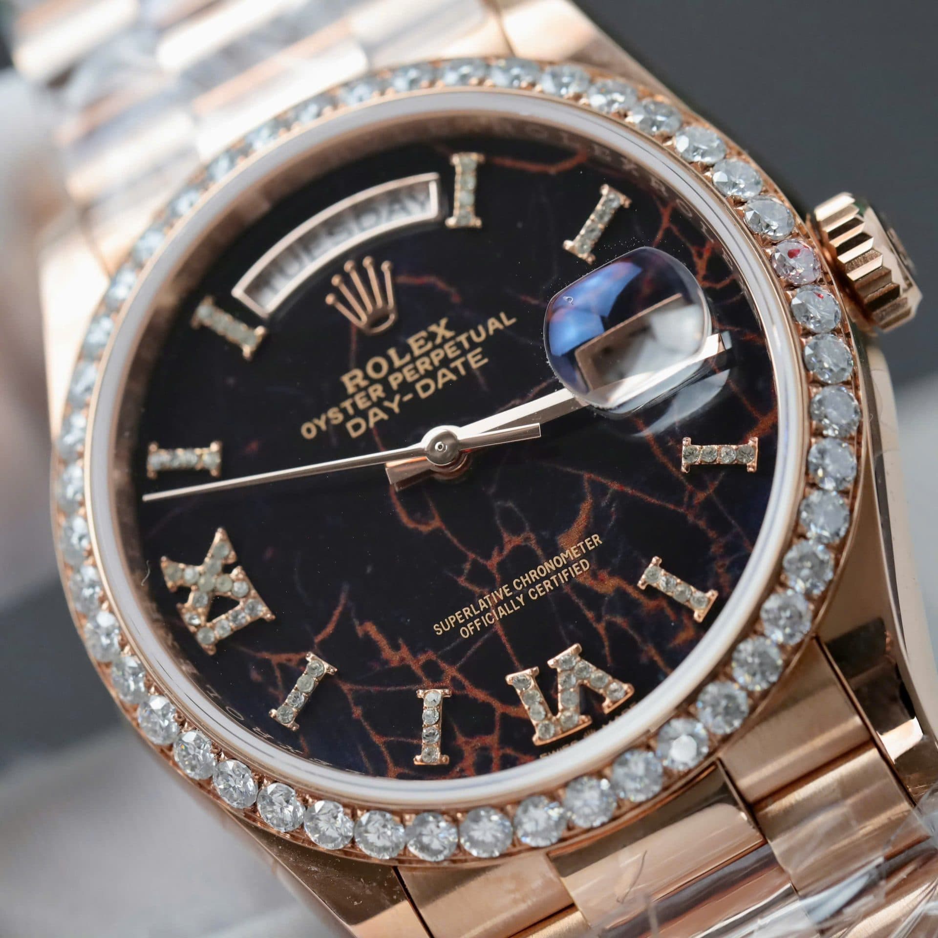 Dong-Ho-Rolex-Day-Date-Mat-Nham-Thach-Che-Tac-Boc-Vang-That-Dinh-Moissanite-GMF-36mm-5-1