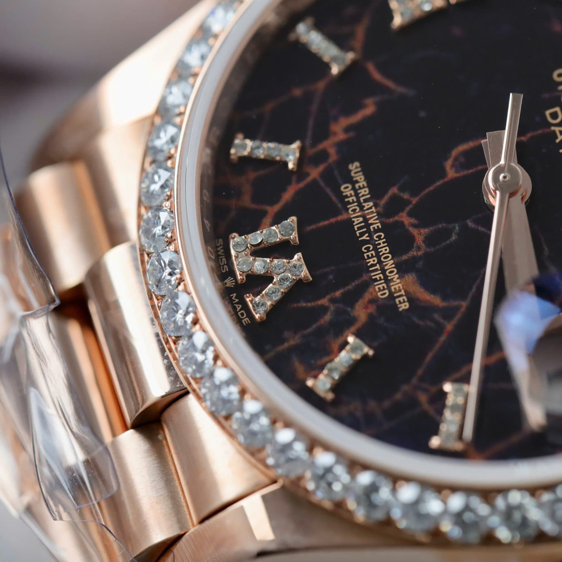 Dong-Ho-Rolex-Day-Date-Mat-Nham-Thach-Che-Tac-Boc-Vang-That-Dinh-Moissanite-GMF-36mm-6-1