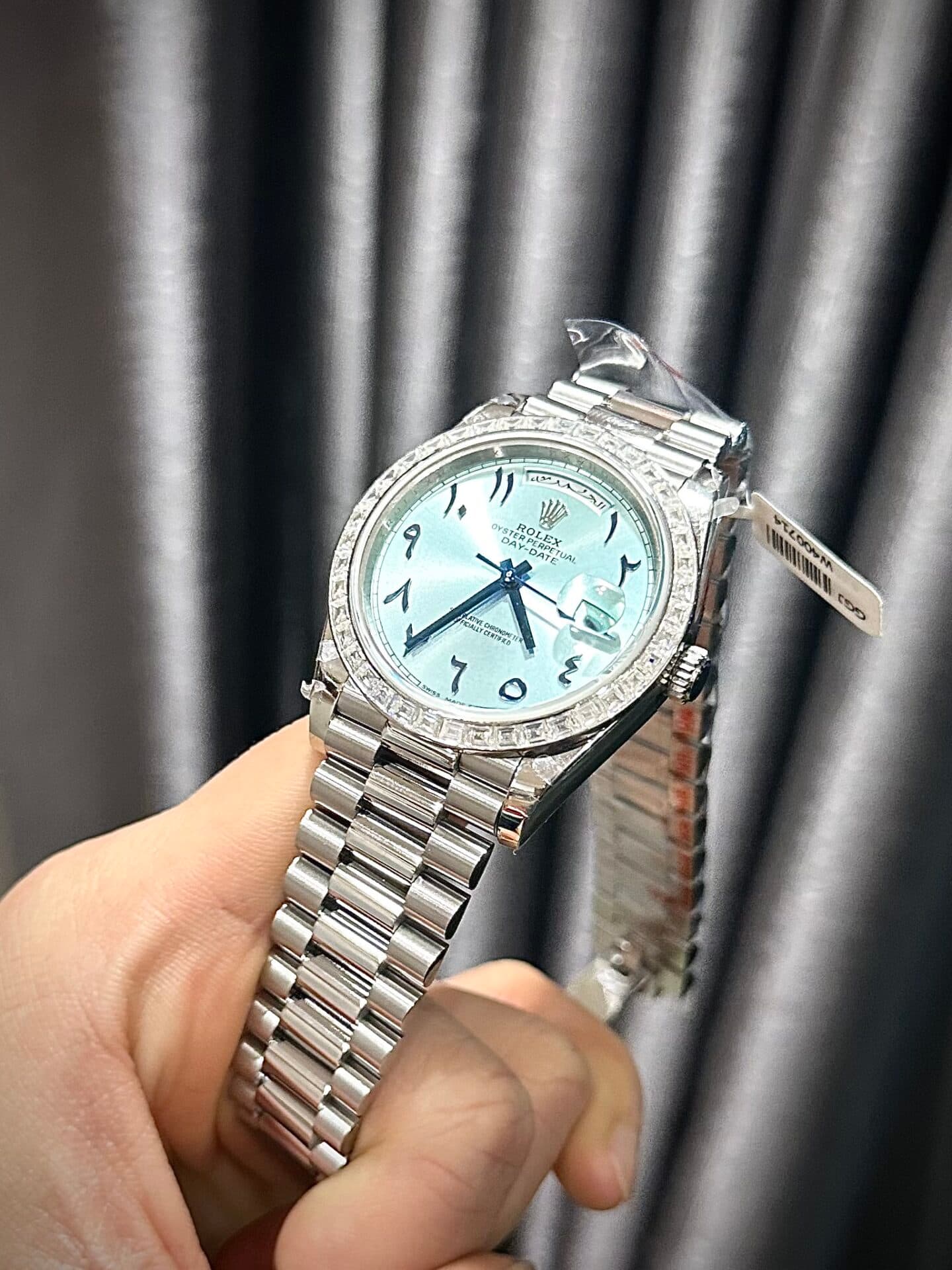 Dong-Ho-Rolex-Day-Date-Mat-Xanh-Bang-Coc-So-Arabic-Nha-May-GM-40mm-4-1