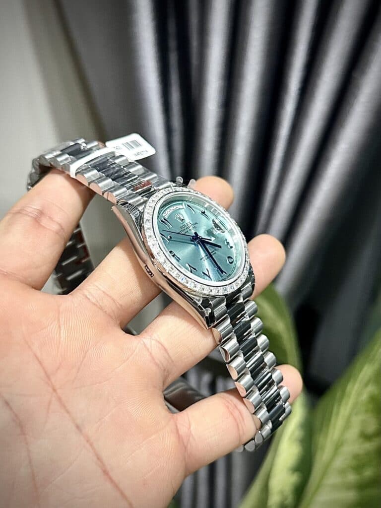 Dong-Ho-Rolex-Day-Date-Mat-Xanh-Bang-Coc-So-Arabic-Nha-May-GM-40mm-6-1