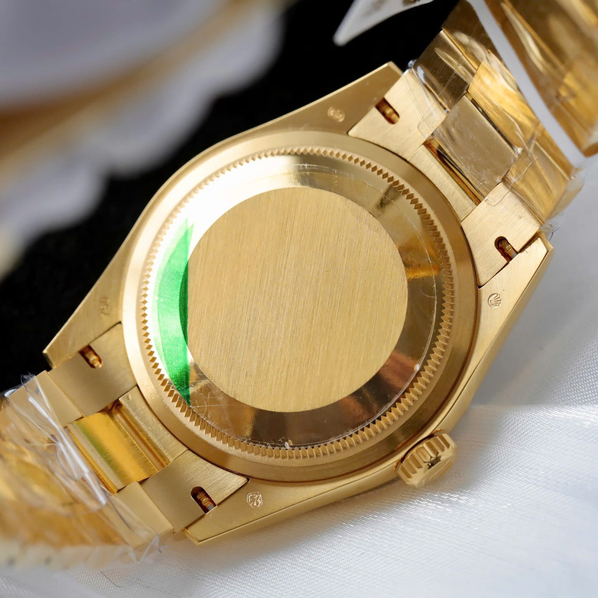 Dong-Ho-Rolex-Day-Date-Mat-Xanh-La-Cay-Che-Tac-Boc-Vang-That-Dinh-Moissanite-Hong-Kong-36mm-10-1