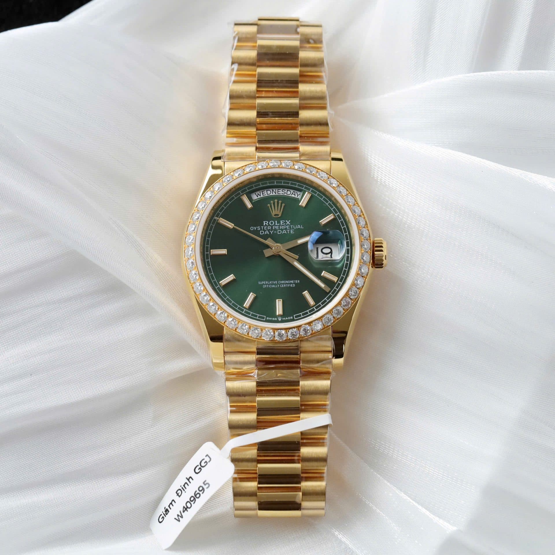 Dong-Ho-Rolex-Day-Date-Mat-Xanh-La-Cay-Che-Tac-Boc-Vang-That-Dinh-Moissanite-Hong-Kong-36mm-2-1