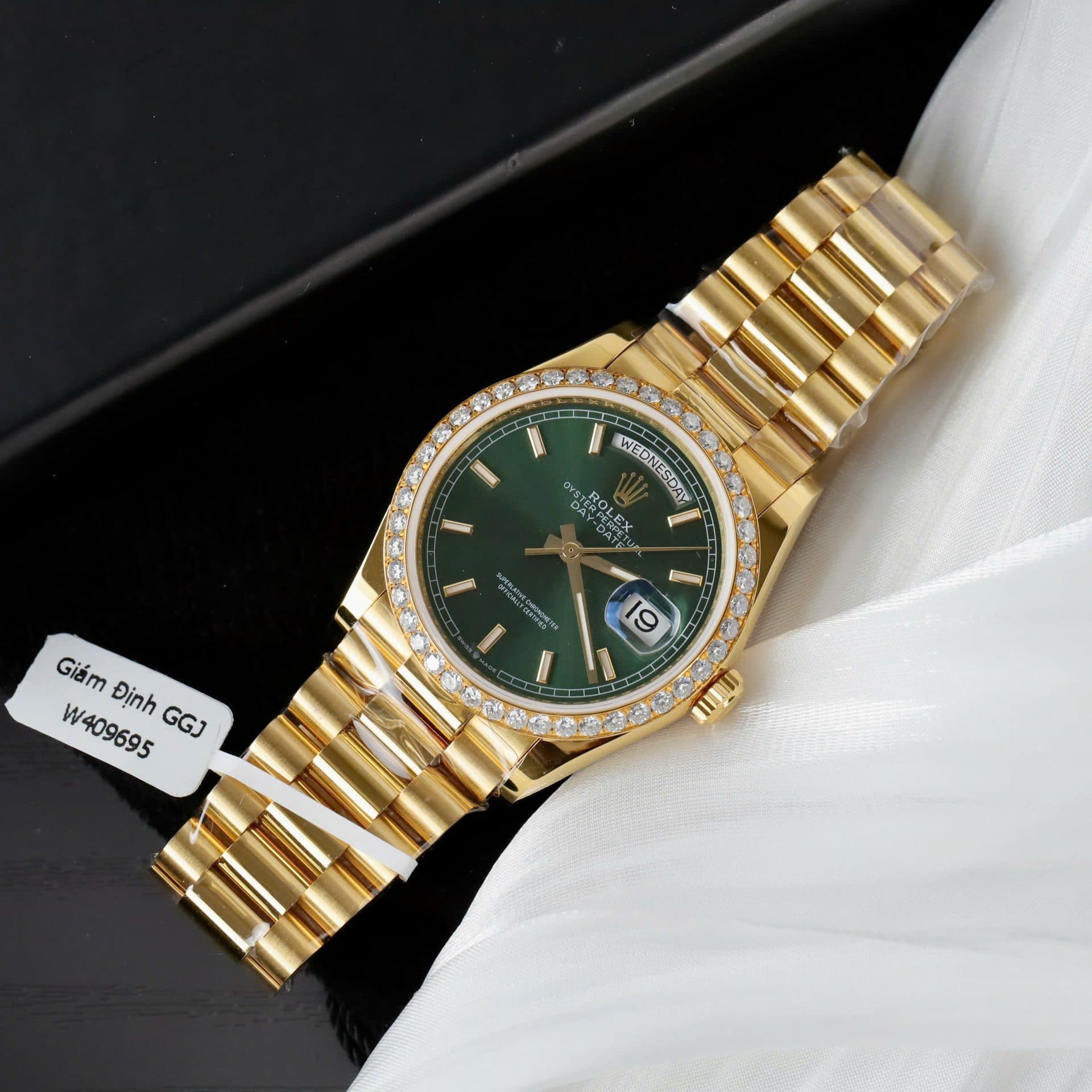 Dong-Ho-Rolex-Day-Date-Mat-Xanh-La-Cay-Che-Tac-Boc-Vang-That-Dinh-Moissanite-Hong-Kong-36mm-3-1