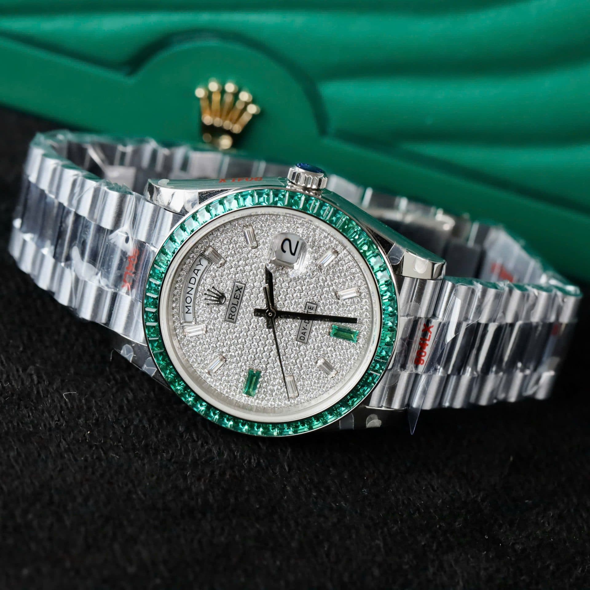 Dong-Ho-Rolex-Day-Date-Nam-Che-Tac-Dinh-Moissanite-Sapphire-Baguette-40mm-4-1