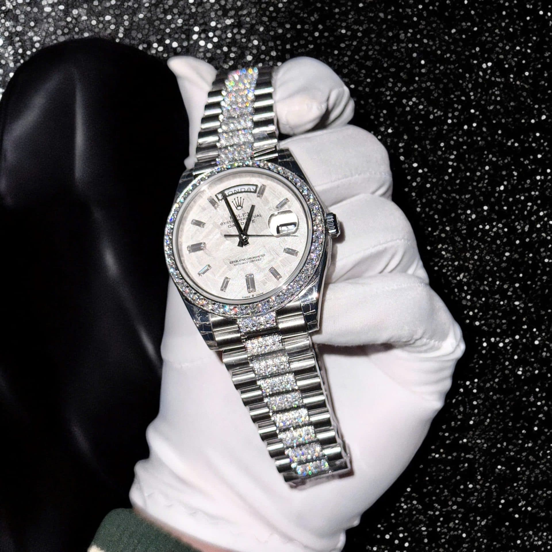 Dong-Ho-Rolex-Day-Date-Replica-11-Mat-Thien-Thach-Coc-So-Day-Dinh-Kim-Cuong-Moissanite-40mm-2-1