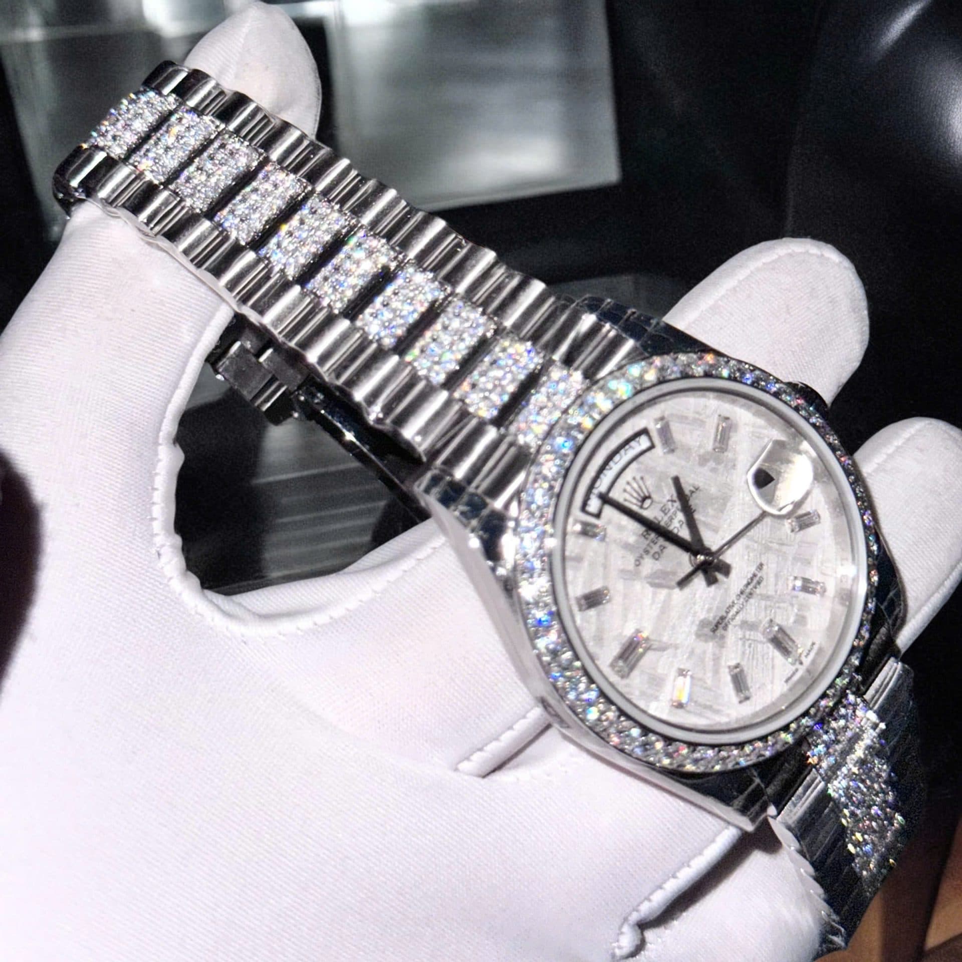 Dong-Ho-Rolex-Day-Date-Replica-11-Mat-Thien-Thach-Coc-So-Day-Dinh-Kim-Cuong-Moissanite-40mm-3-1